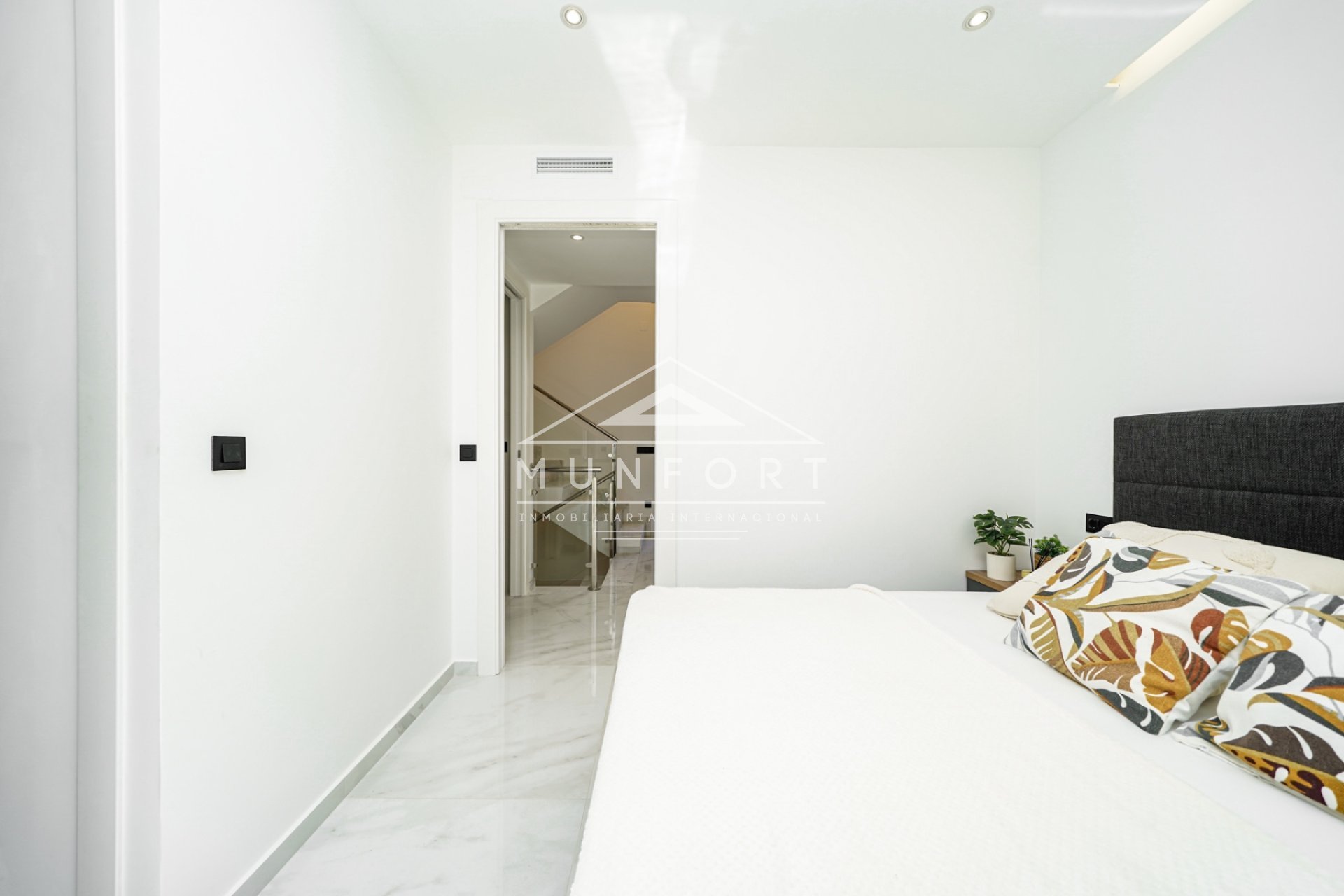 Videresalg - Luksusvillaer -
Finestrat