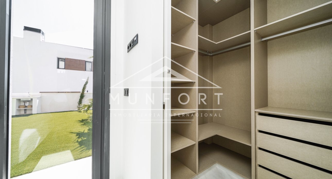 Videresalg - Luksusvillaer -
Finestrat