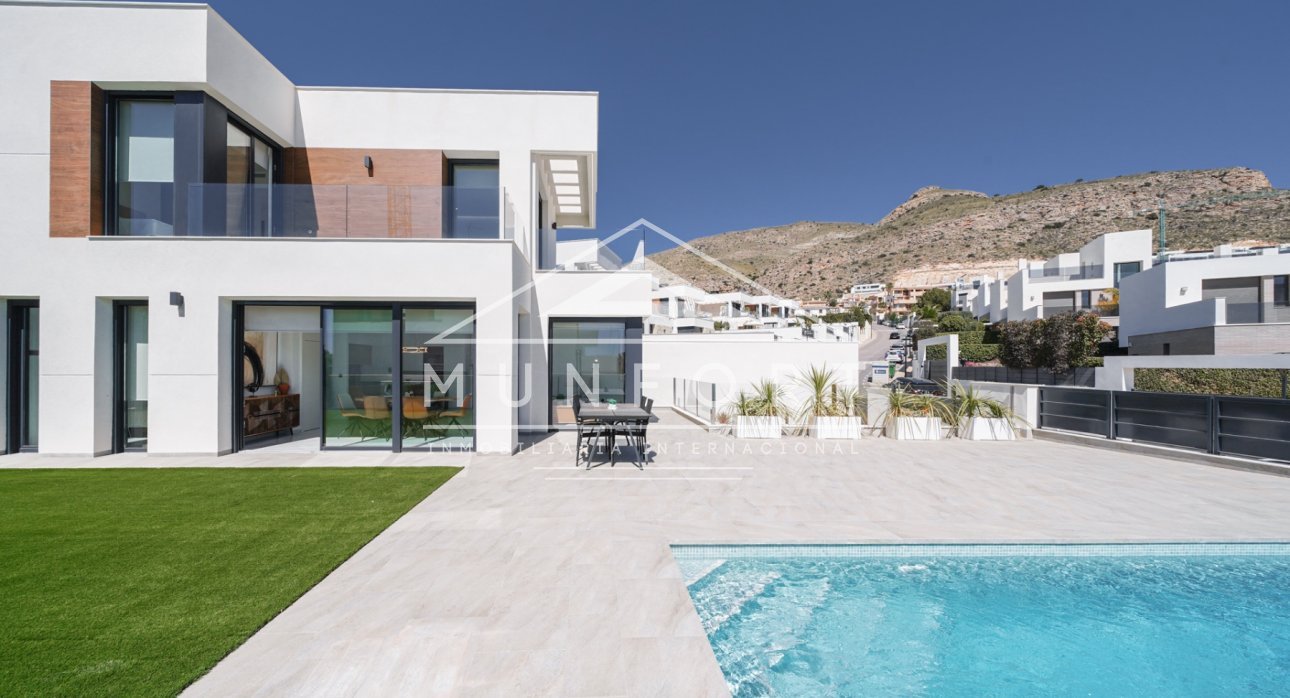 Videresalg - Luksusvillaer -
Finestrat