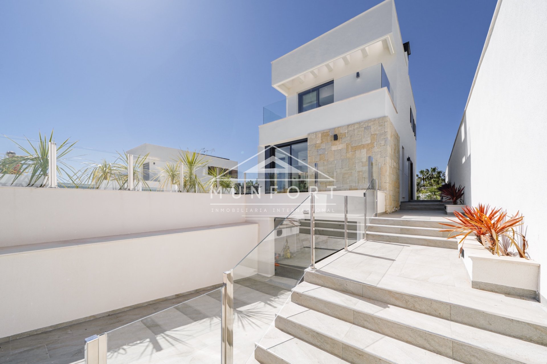 Videresalg - Luksusvillaer -
Finestrat