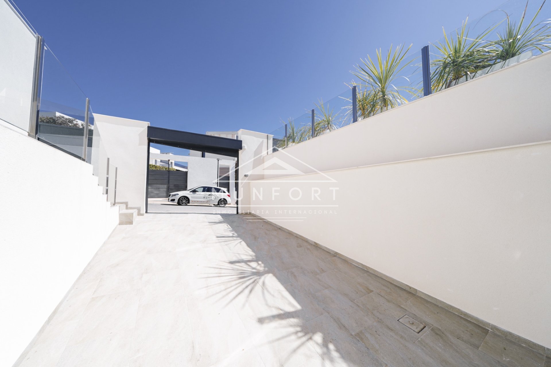 Videresalg - Luksusvillaer -
Finestrat