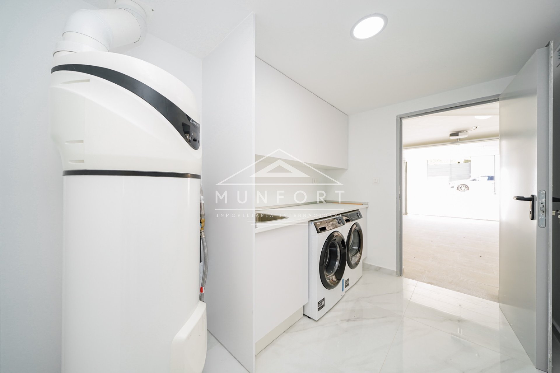 Videresalg - Luksusvillaer -
Finestrat