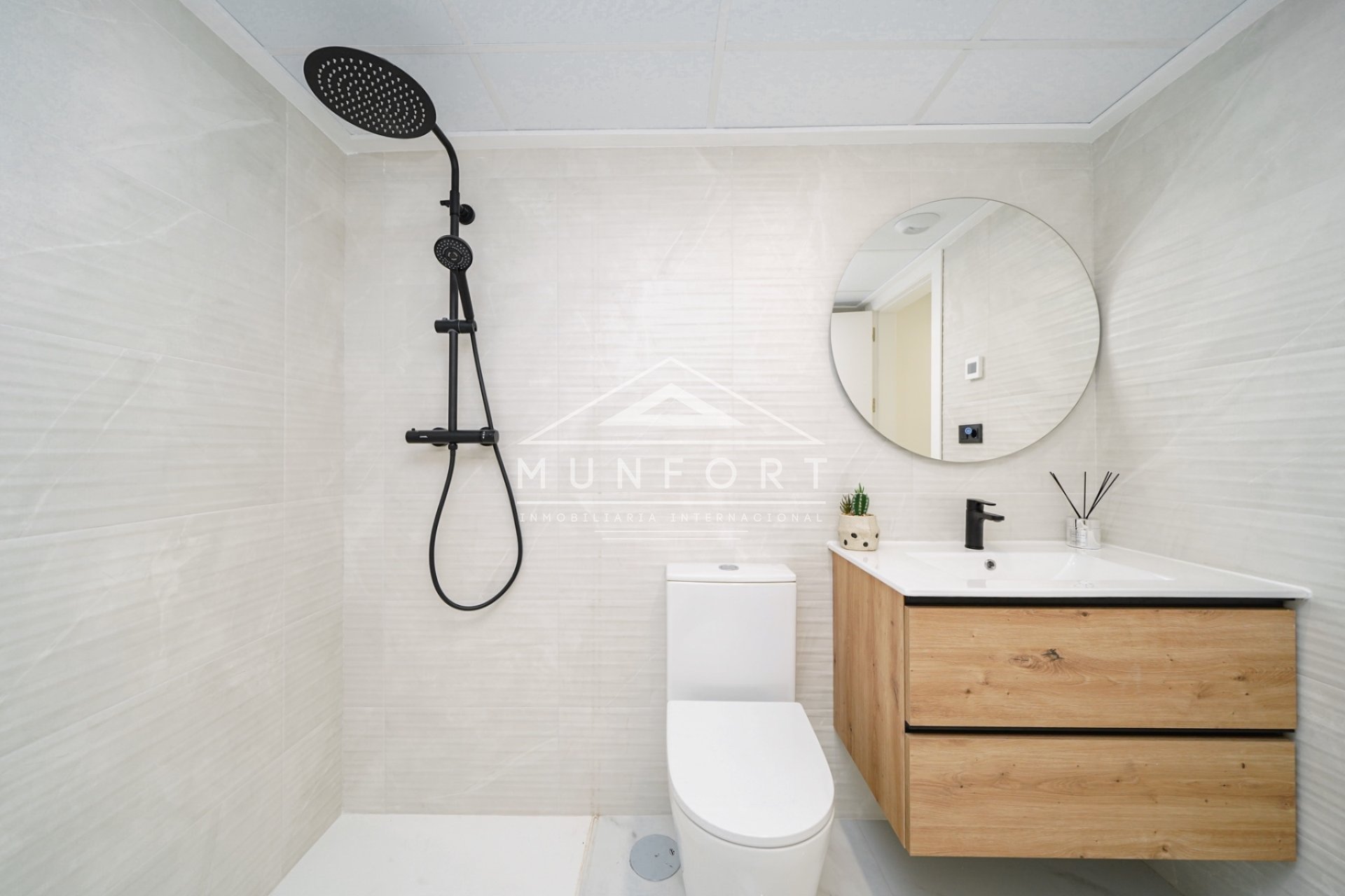 Videresalg - Luksusvillaer -
Finestrat