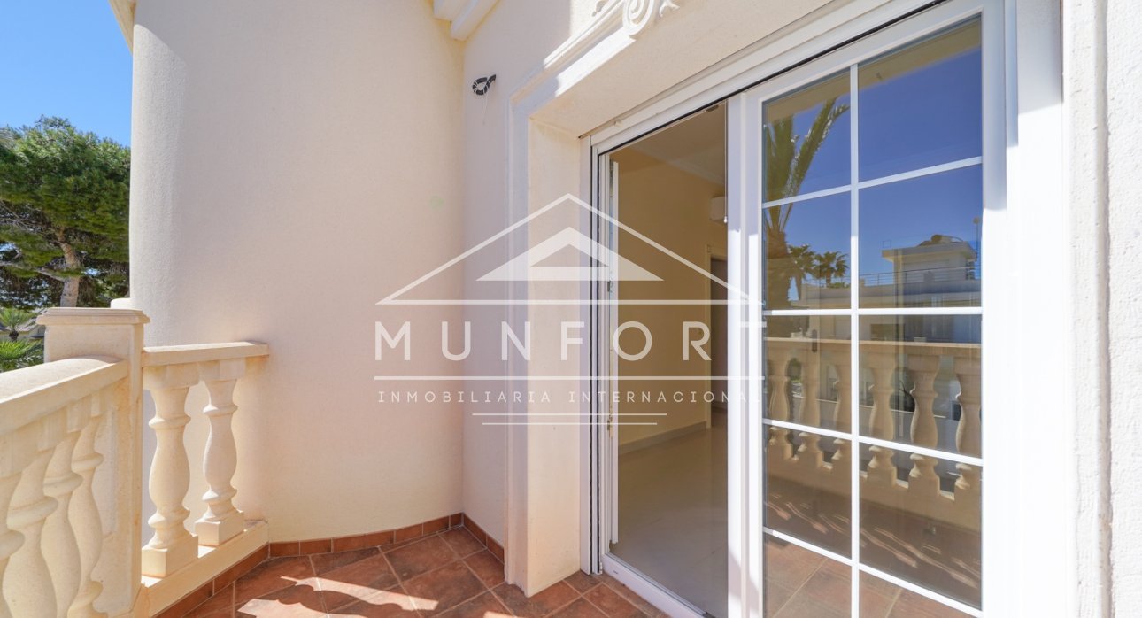 Videresalg - Luksusvillaer -
Orihuela Costa - Cabo Roig