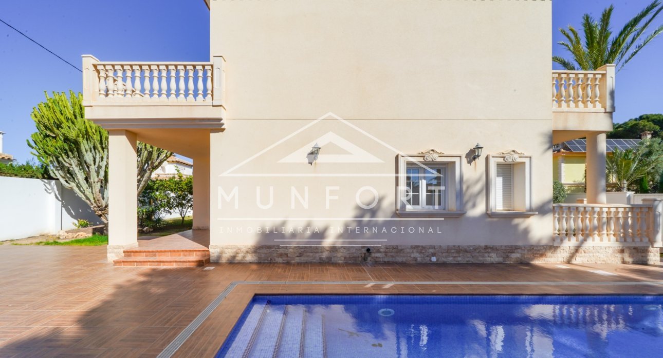 Videresalg - Luksusvillaer -
Orihuela Costa - Cabo Roig