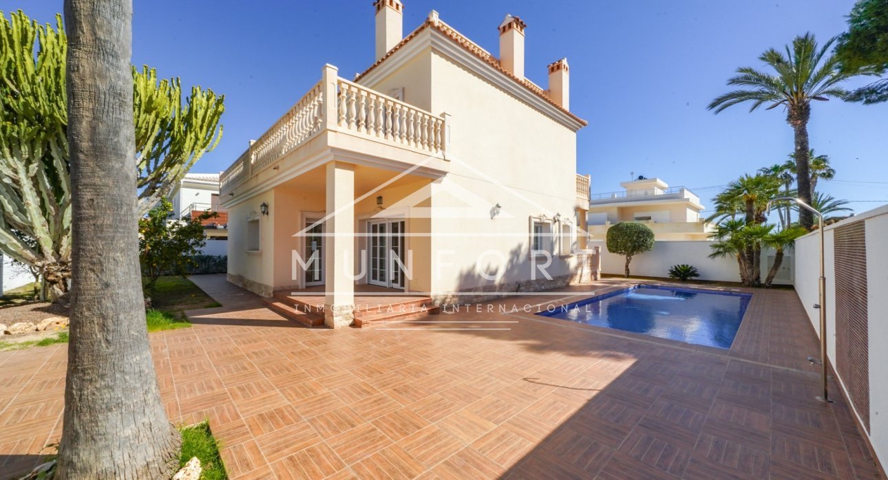 Videresalg - Luksusvillaer -
Orihuela Costa - Cabo Roig