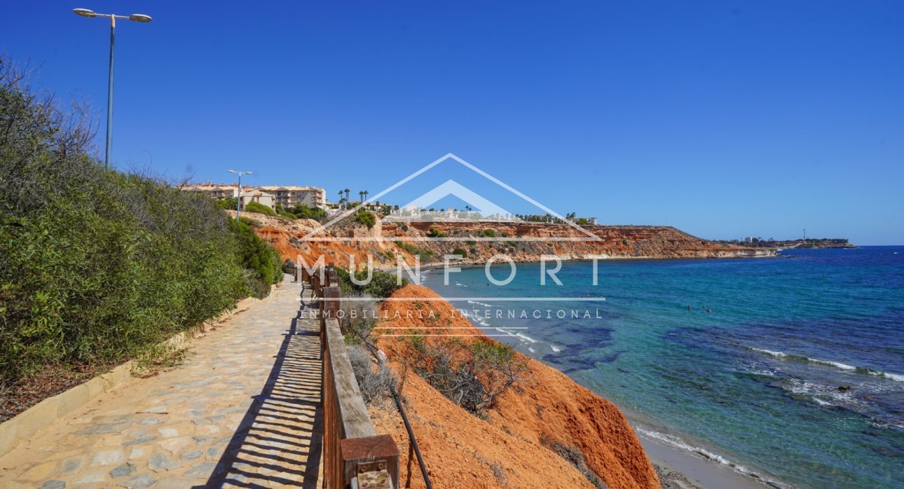 Videresalg - Luksusvillaer -
Orihuela Costa - Cabo Roig