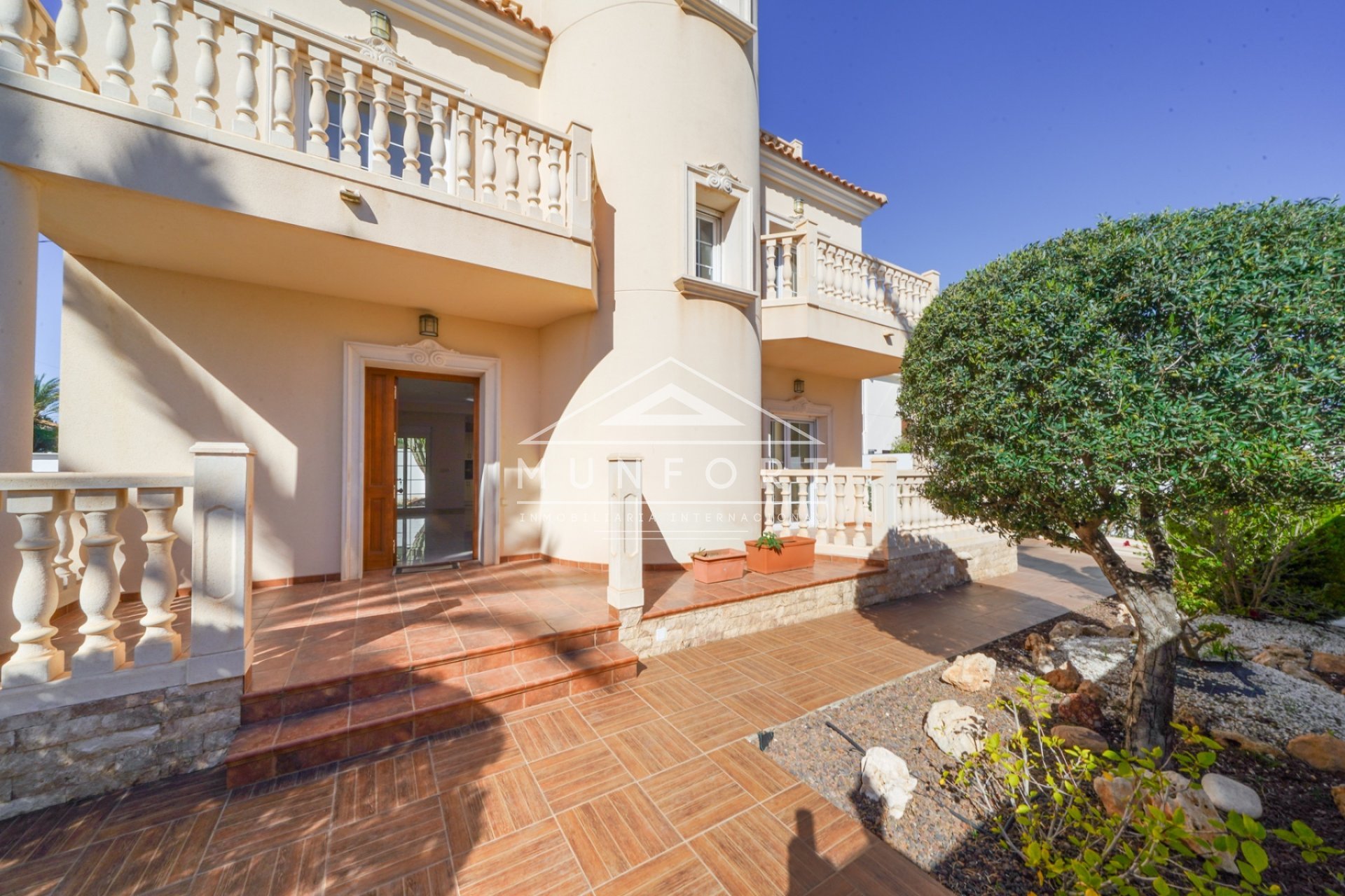 Videresalg - Luksusvillaer -
Orihuela Costa - Cabo Roig