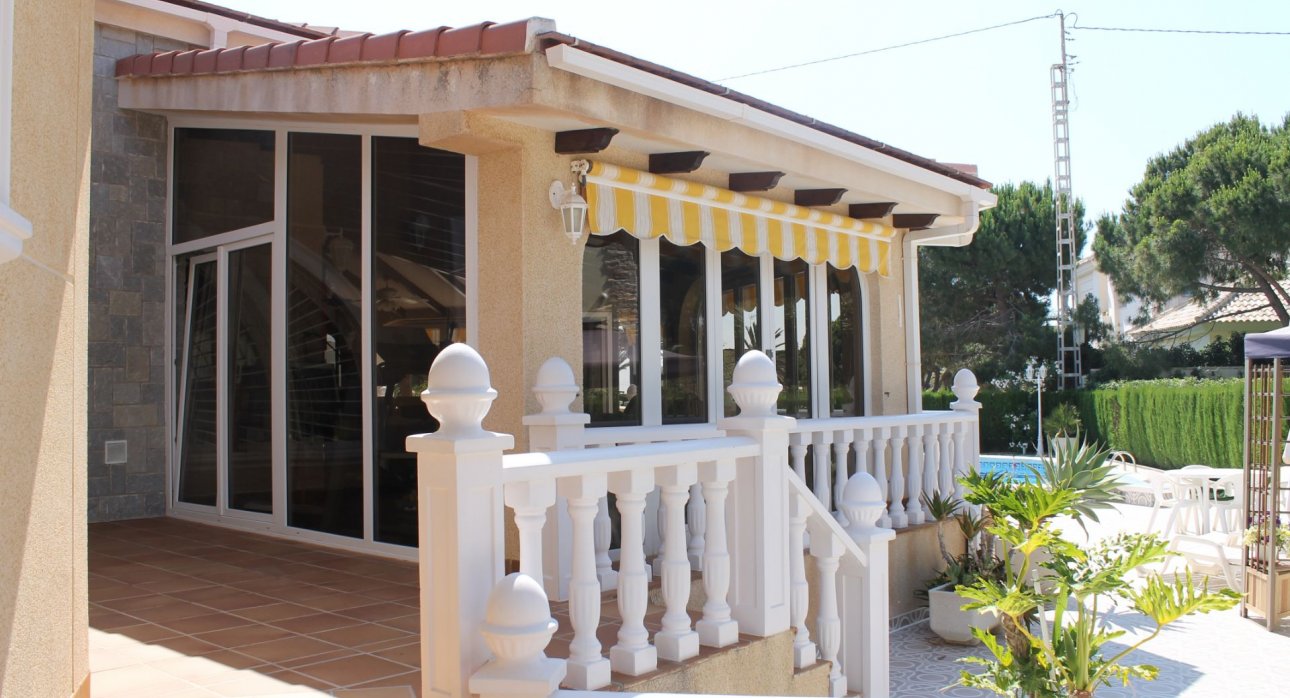 Videresalg - Luksusvillaer -
Orihuela Costa - Cabo Roig