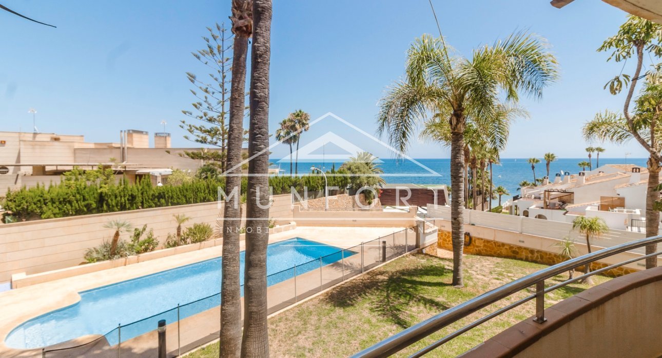 Videresalg - Luksusvillaer -
Orihuela Costa - Dehesa de Campoamor