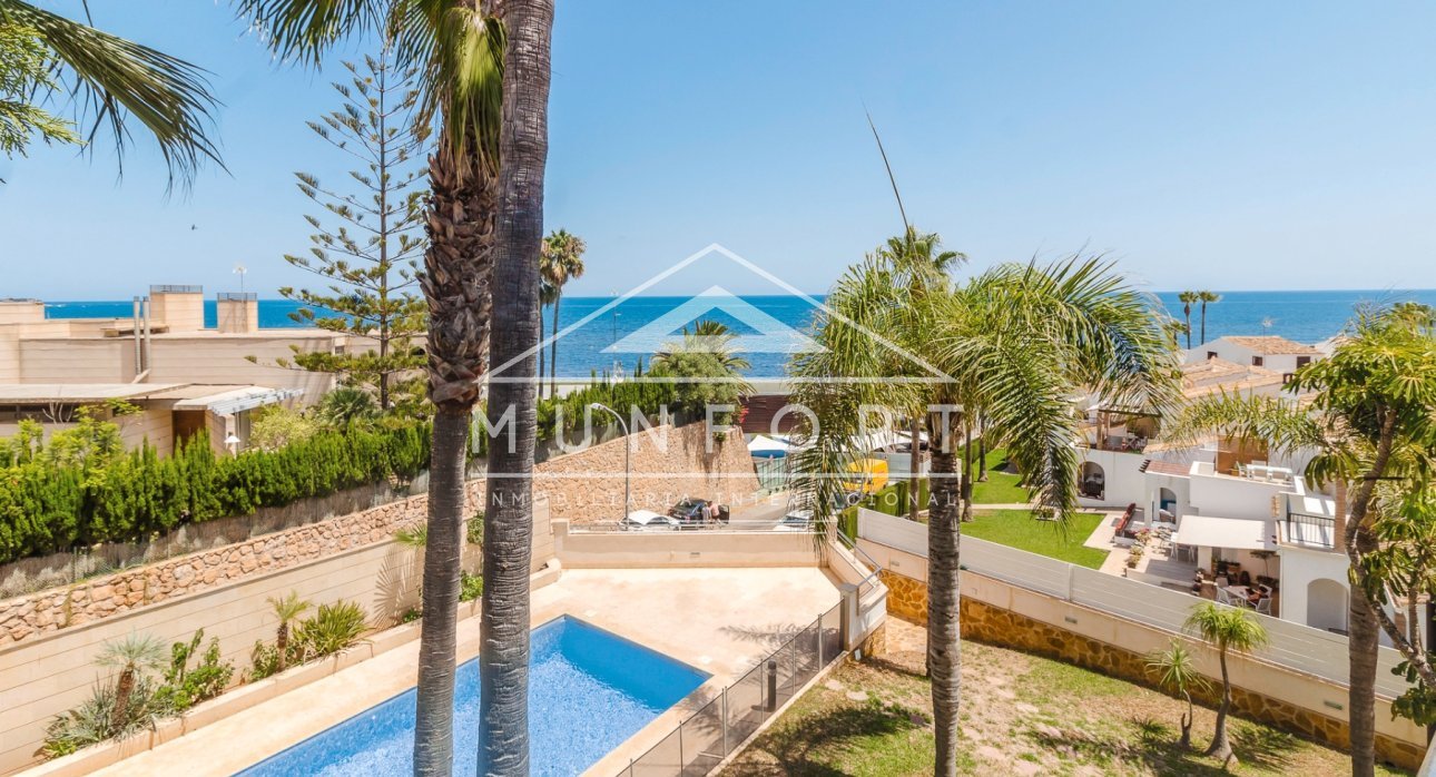 Videresalg - Luksusvillaer -
Orihuela Costa - Dehesa de Campoamor