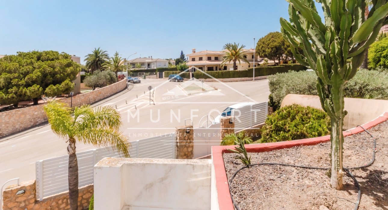 Videresalg - Luksusvillaer -
Orihuela Costa - Dehesa de Campoamor