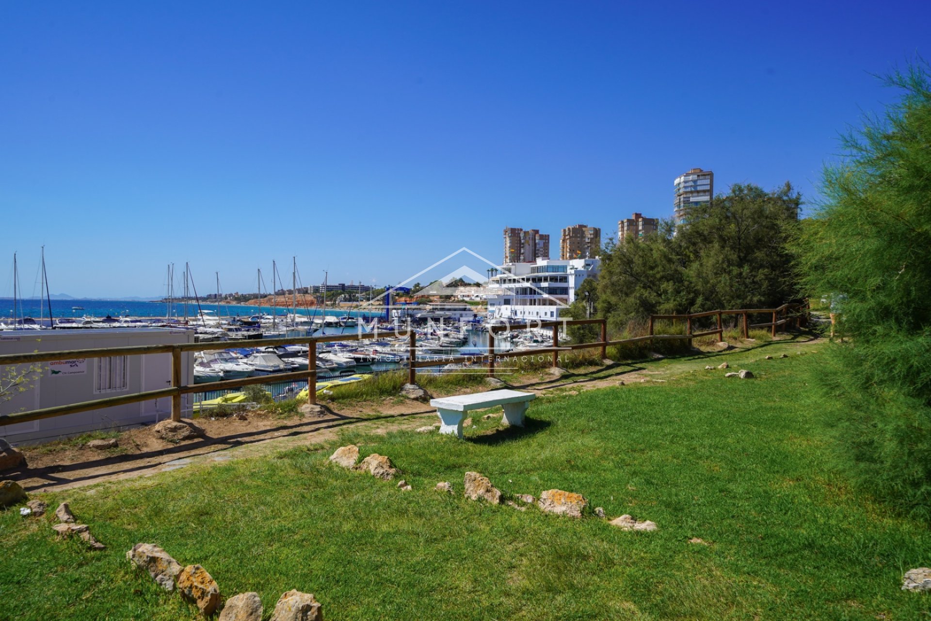 Videresalg - Luksusvillaer -
Orihuela Costa - Dehesa de Campoamor