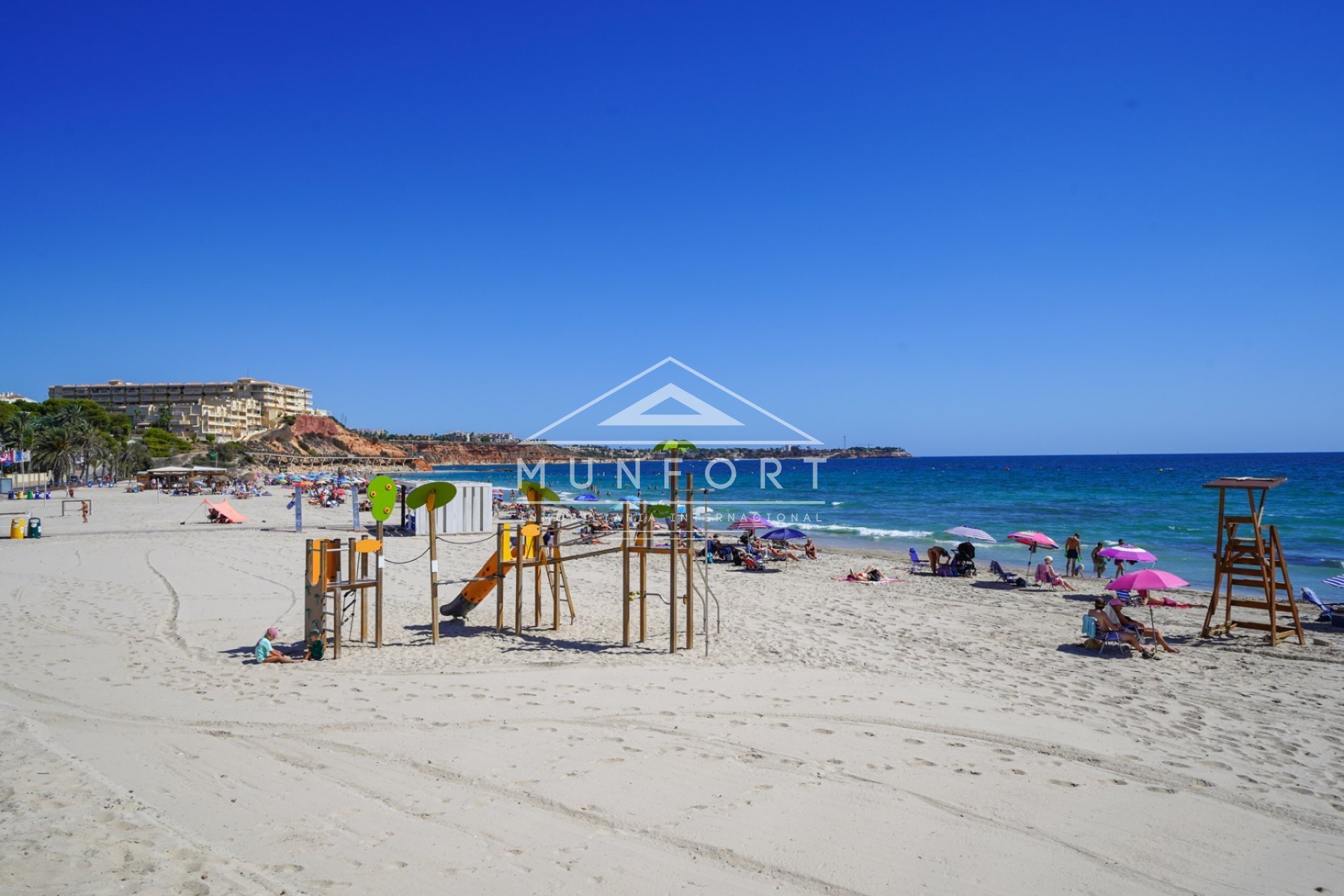 Videresalg - Luksusvillaer -
Orihuela Costa - Dehesa de Campoamor