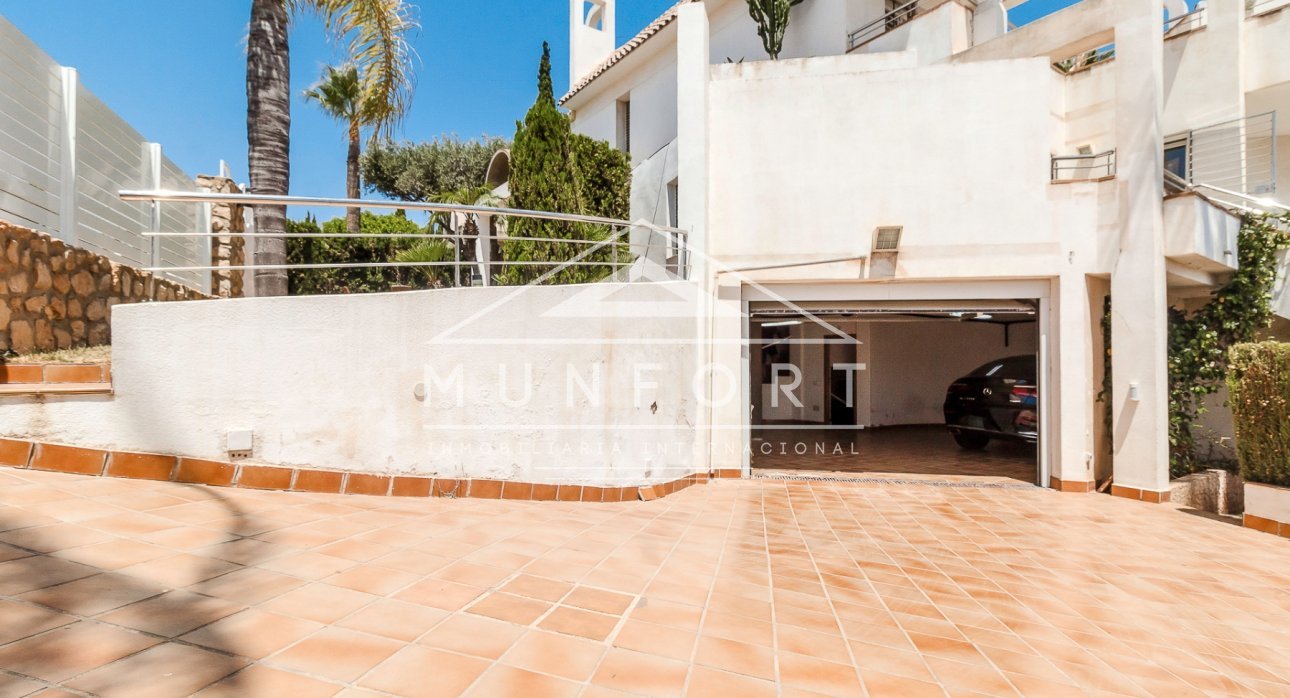 Videresalg - Luksusvillaer -
Orihuela Costa - Dehesa de Campoamor