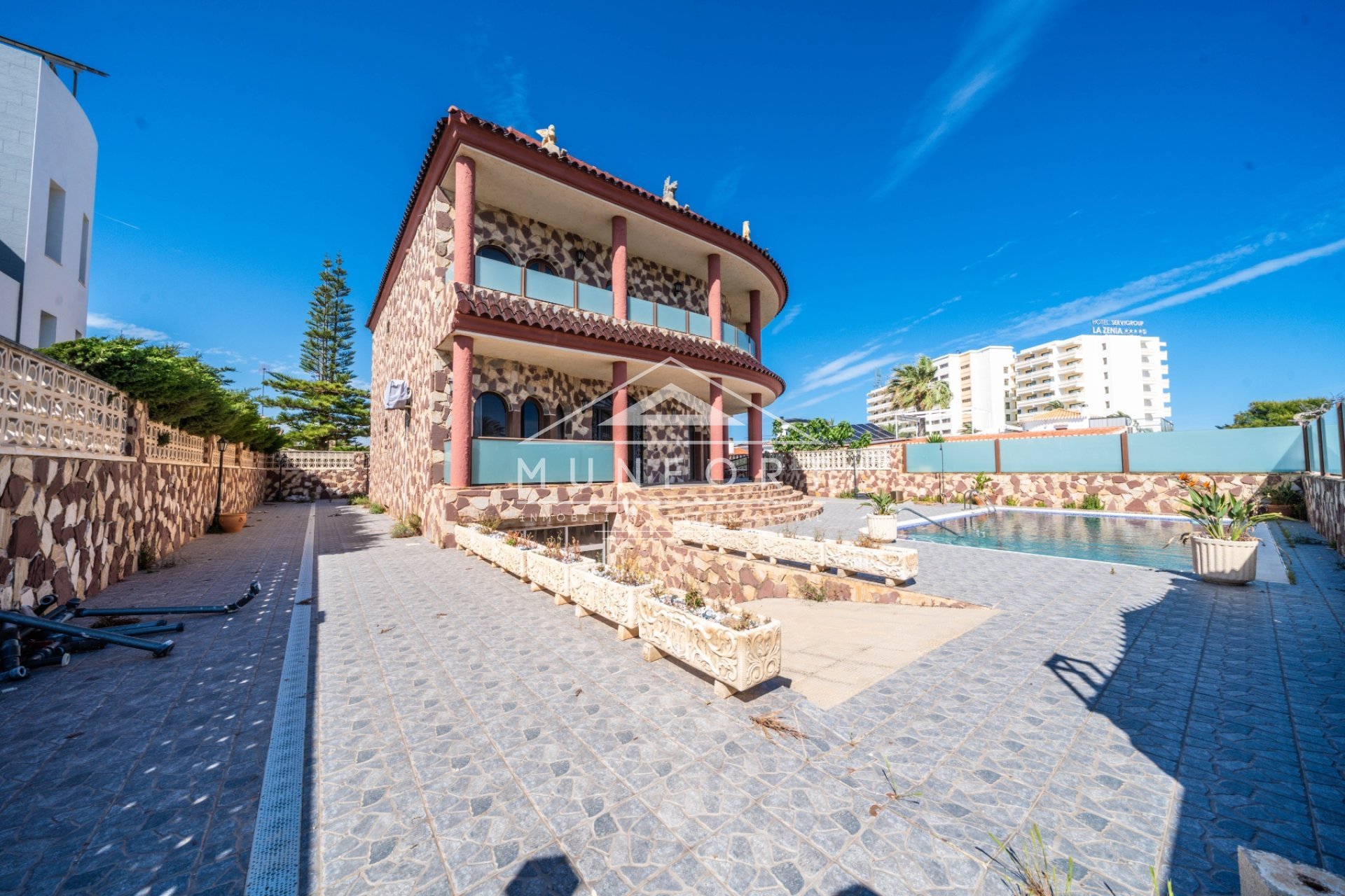Videresalg - Luksusvillaer -
Orihuela Costa - La Zenia
