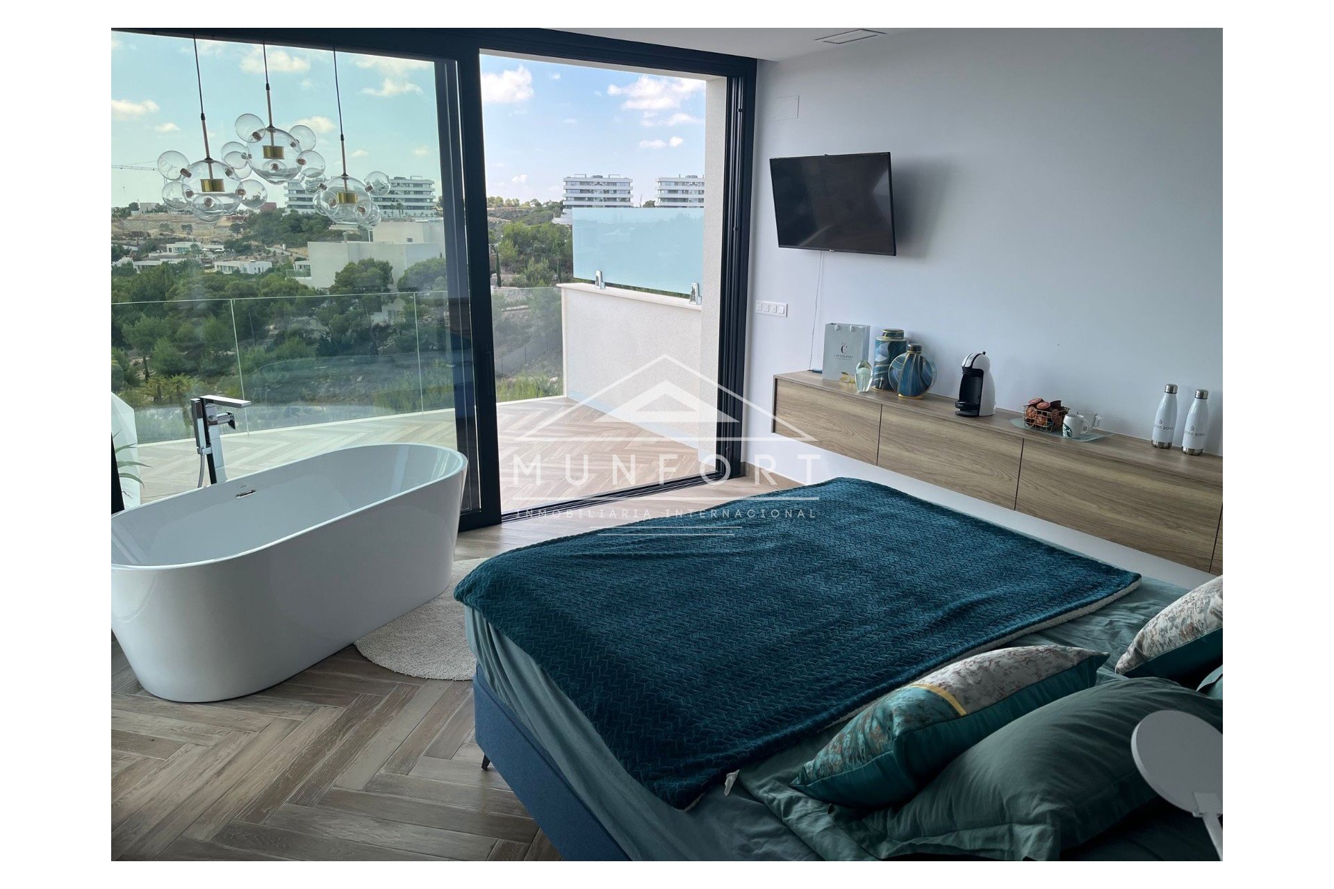 Videresalg - Luksusvillaer -
Orihuela Costa - Las Colinas Golf