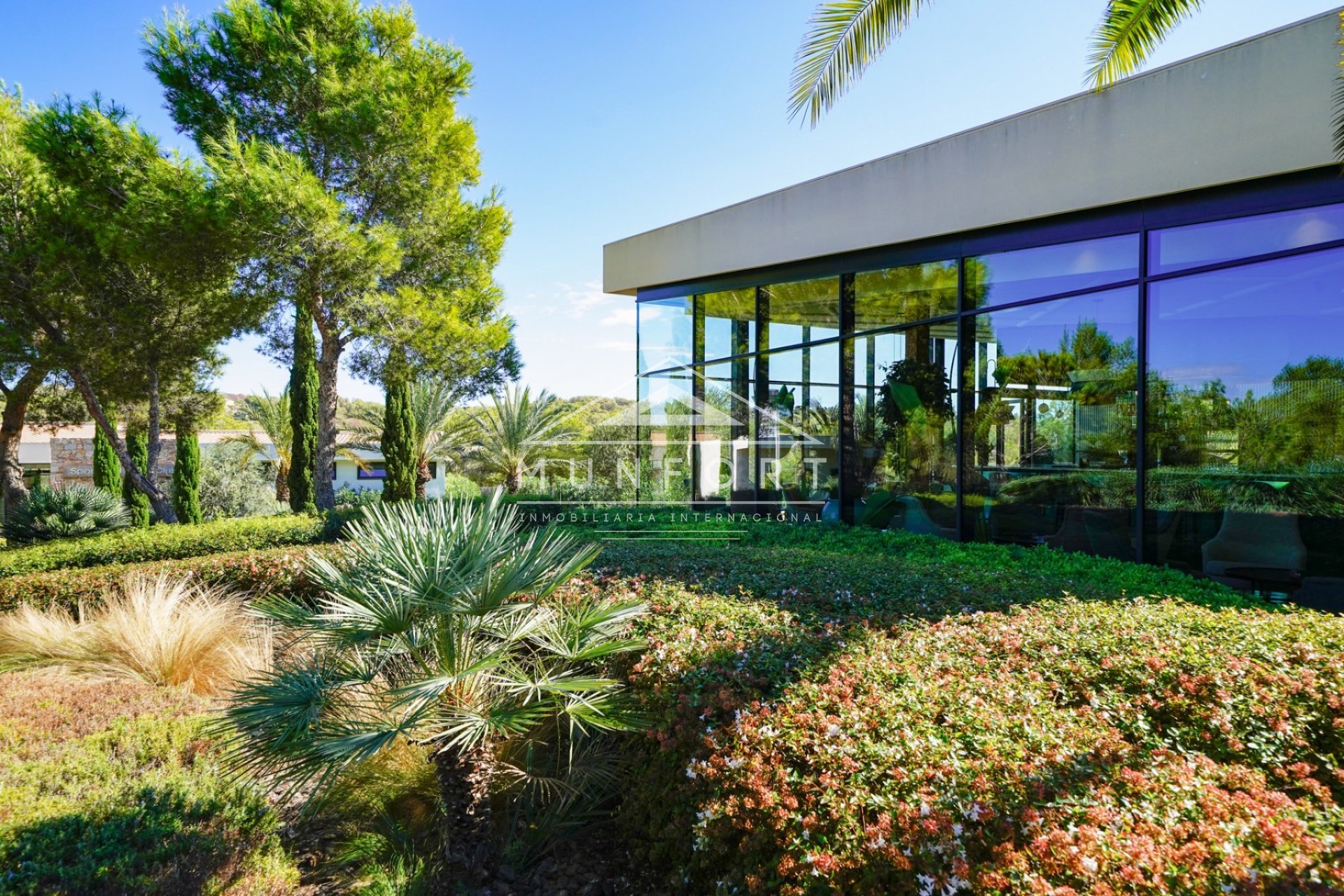 Videresalg - Luksusvillaer -
Orihuela Costa - Las Colinas Golf