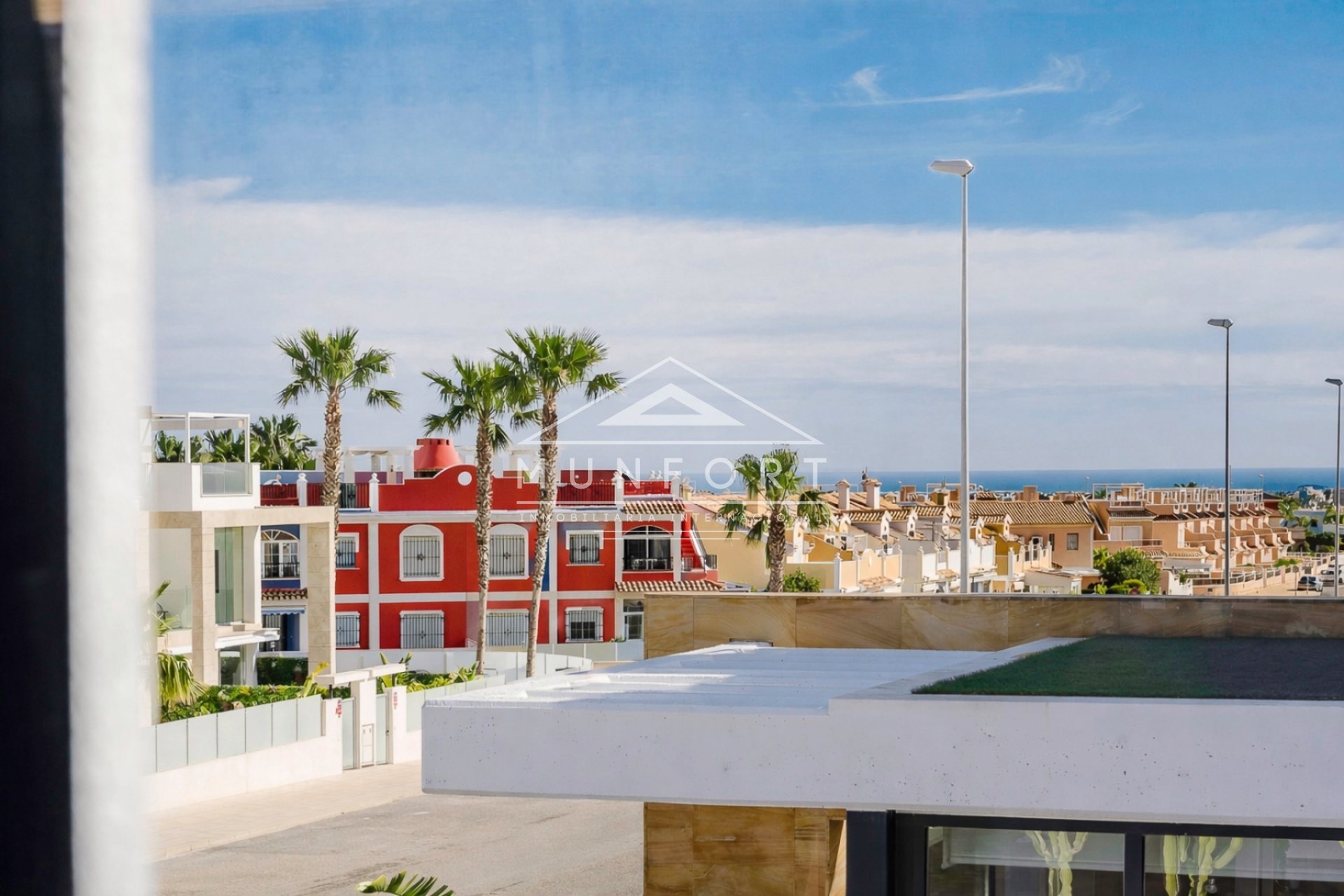 Videresalg - Luksusvillaer -
Orihuela Costa - Lomas de Cabo Roig