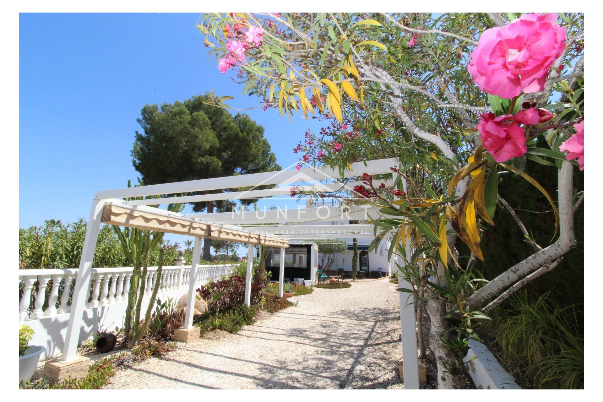 Videresalg - Luksusvillaer -
Orihuela Costa - Villamartin