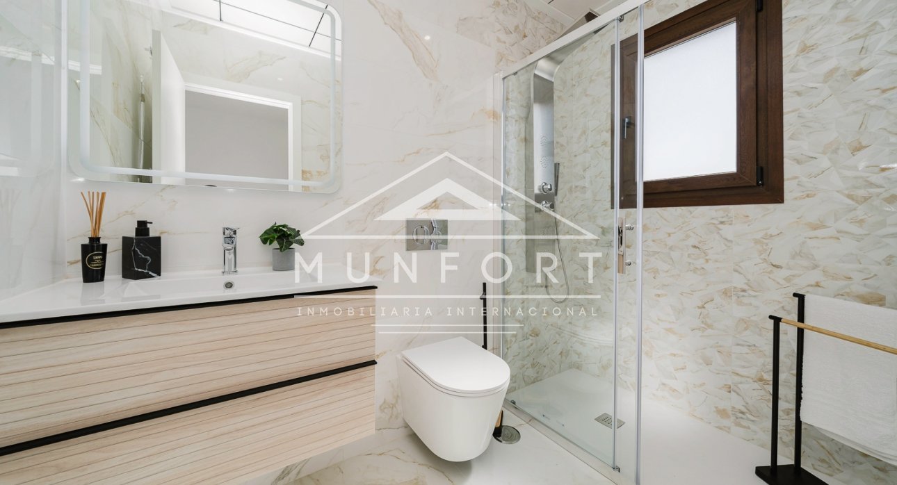 Videresalg - Luksusvillaer -
Polop de La Marina 