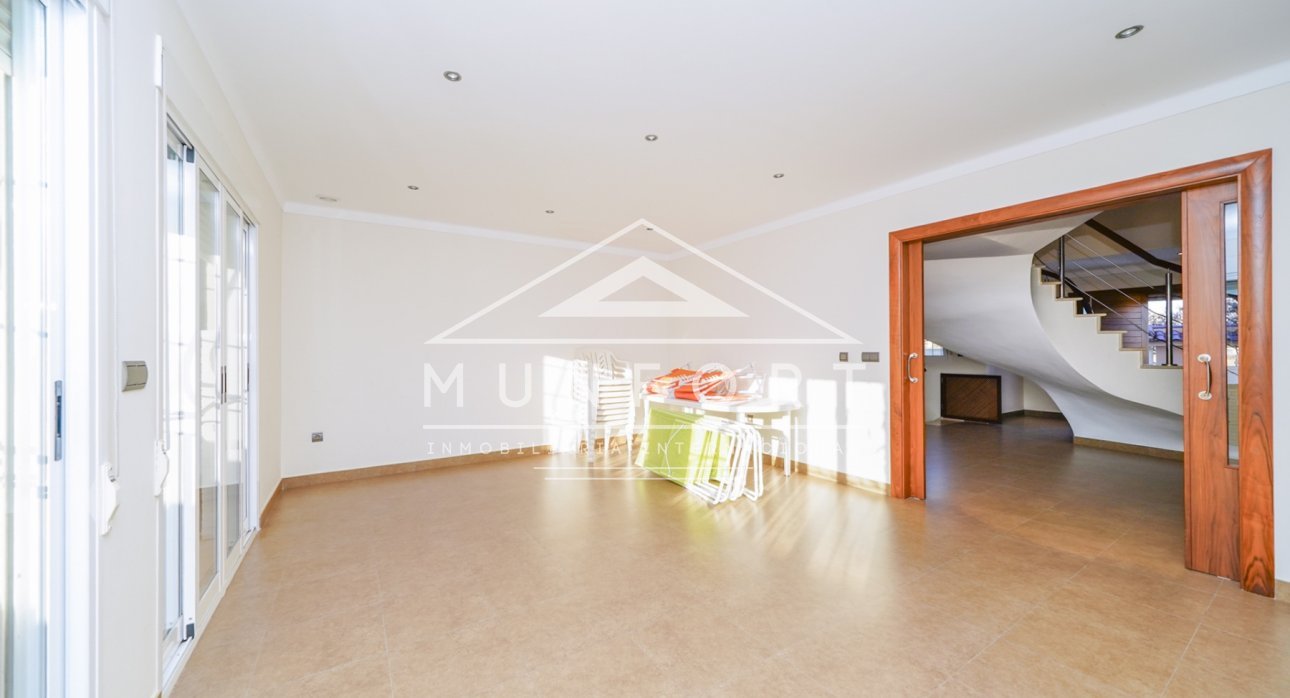 Videresalg - Luksusvillaer -
San Javier