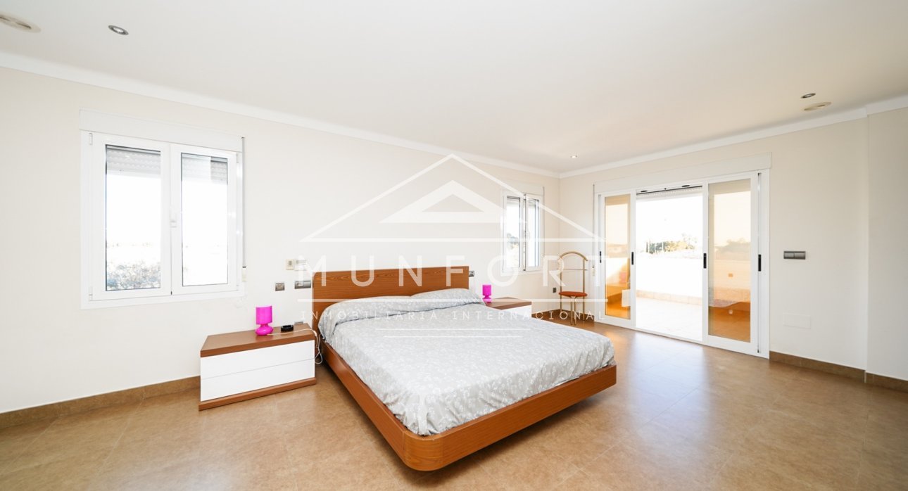 Videresalg - Luksusvillaer -
San Javier