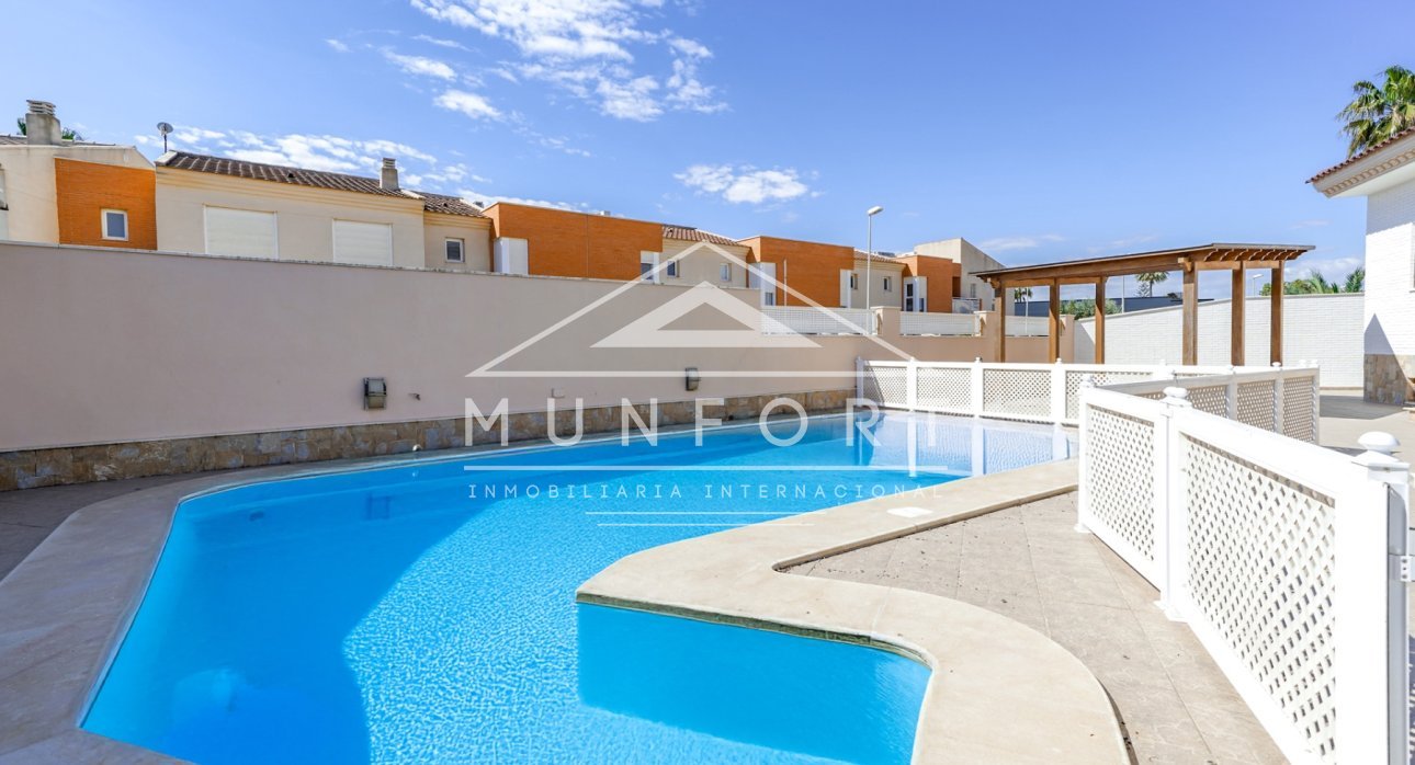Videresalg - Luksusvillaer -
San Javier