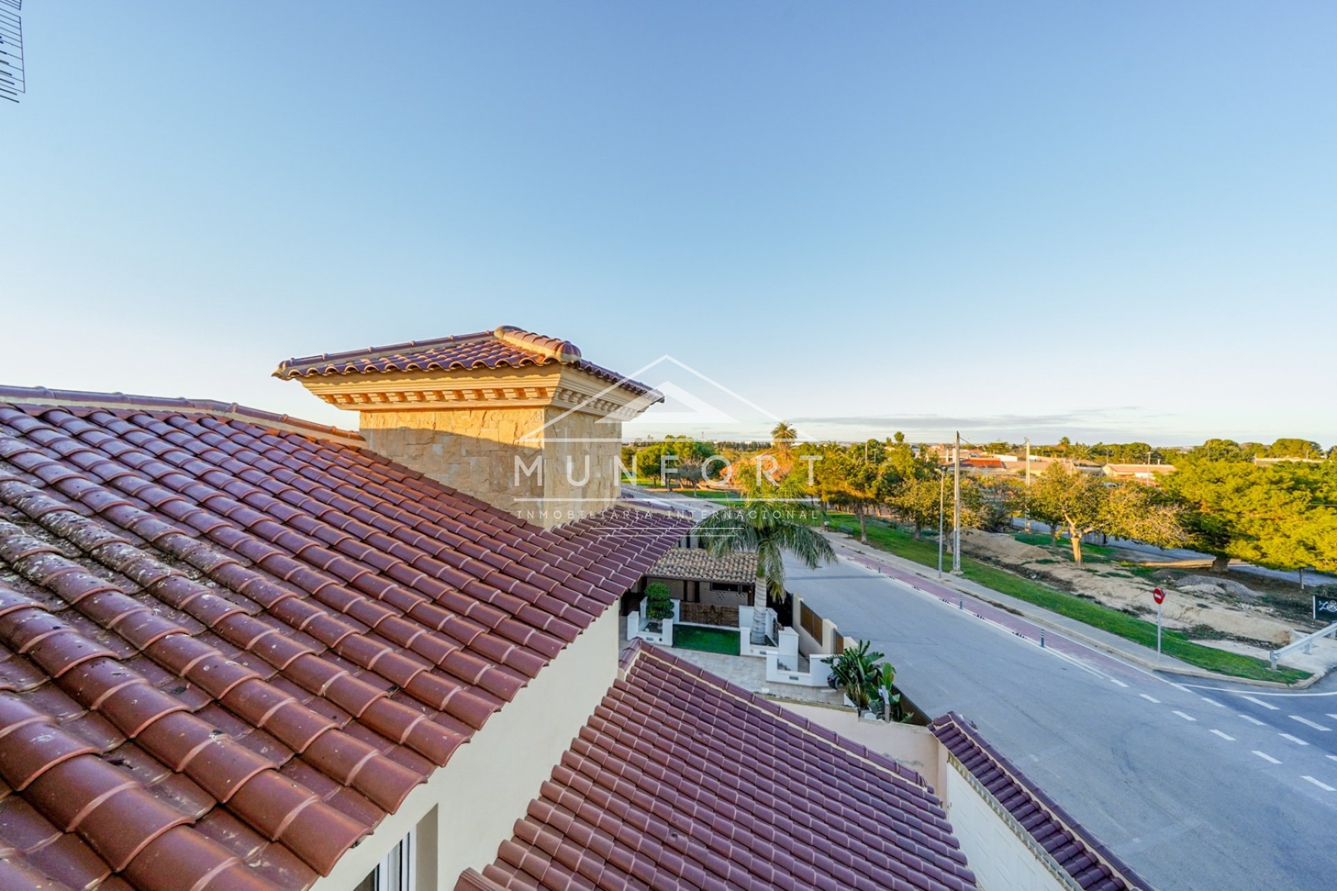 Videresalg - Luksusvillaer -
San Javier