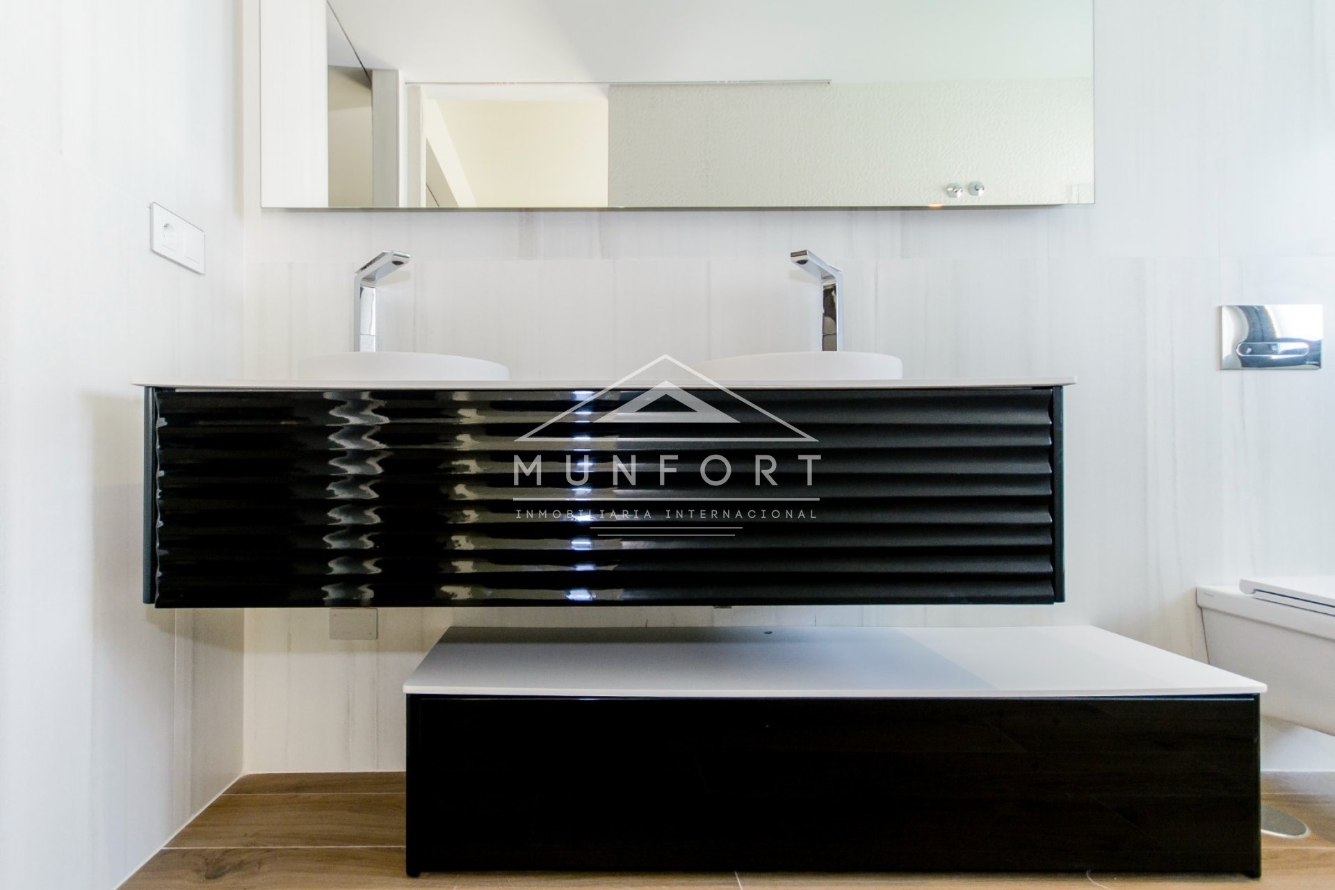 Videresalg - Luksusvillaer -
San Miguel de Salinas