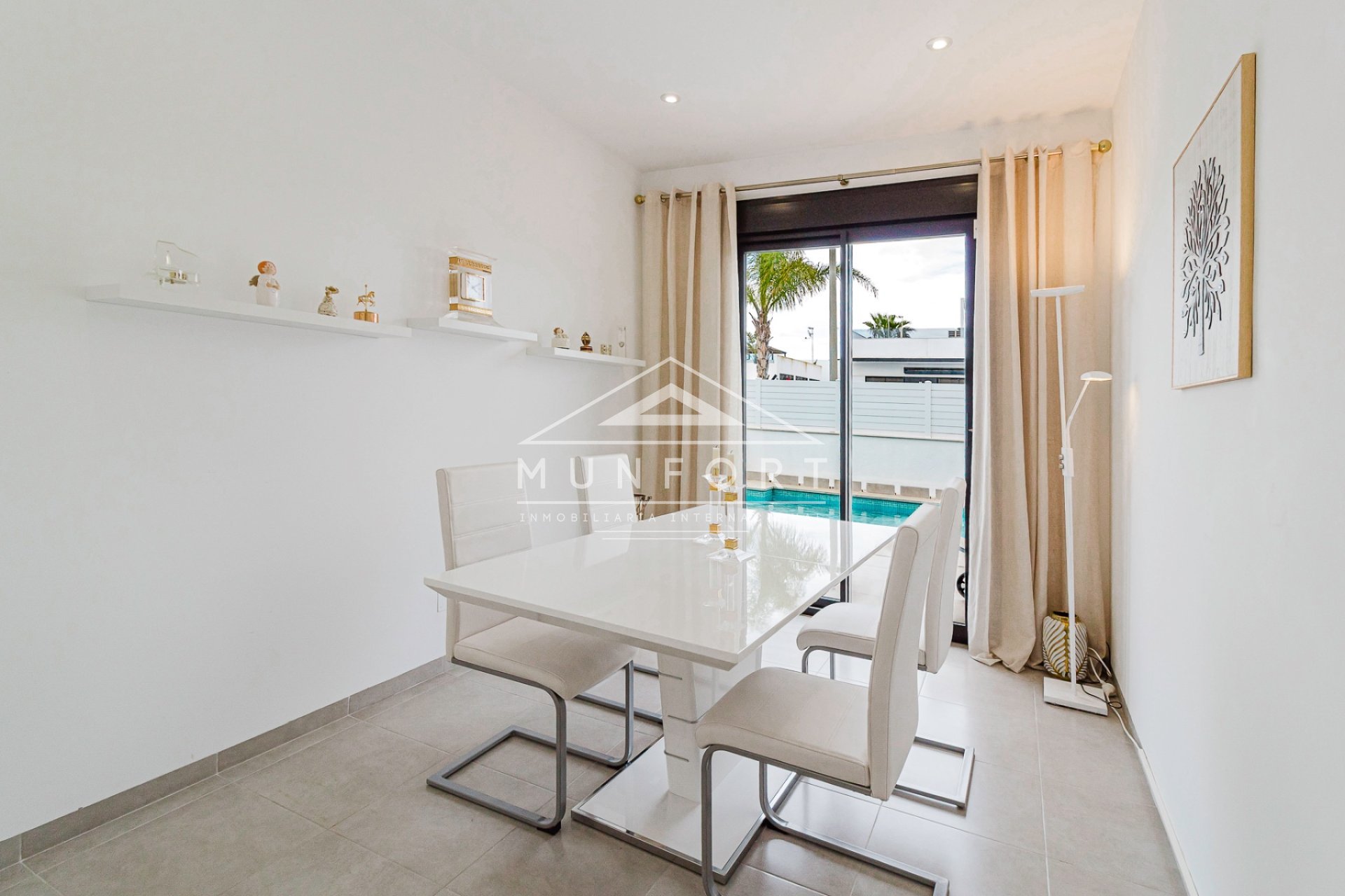 Videresalg - Luksusvillaer -
Sucina