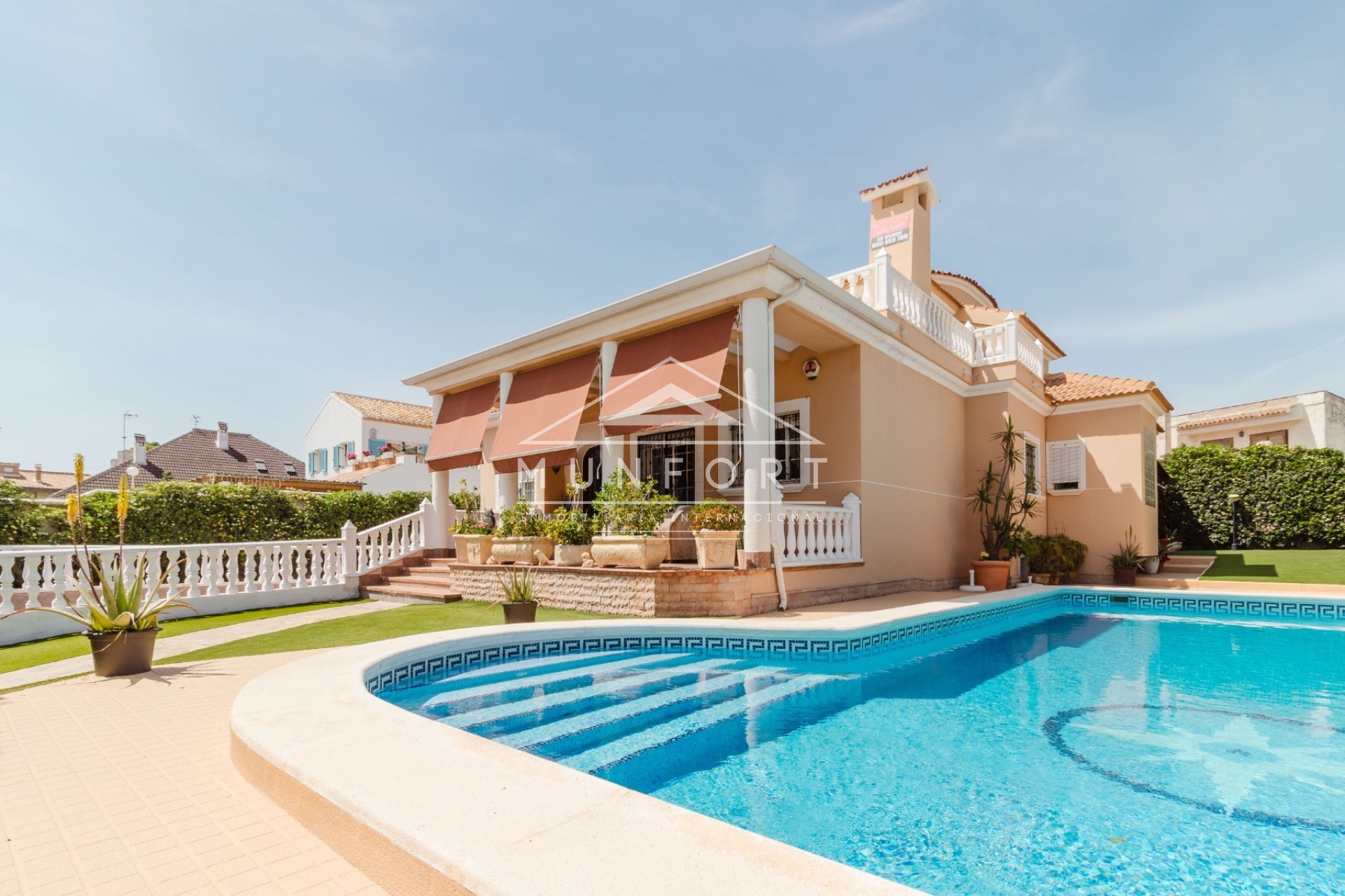 Videresalg - Luksusvillaer -
Torrevieja - La Mata - Torrevieja