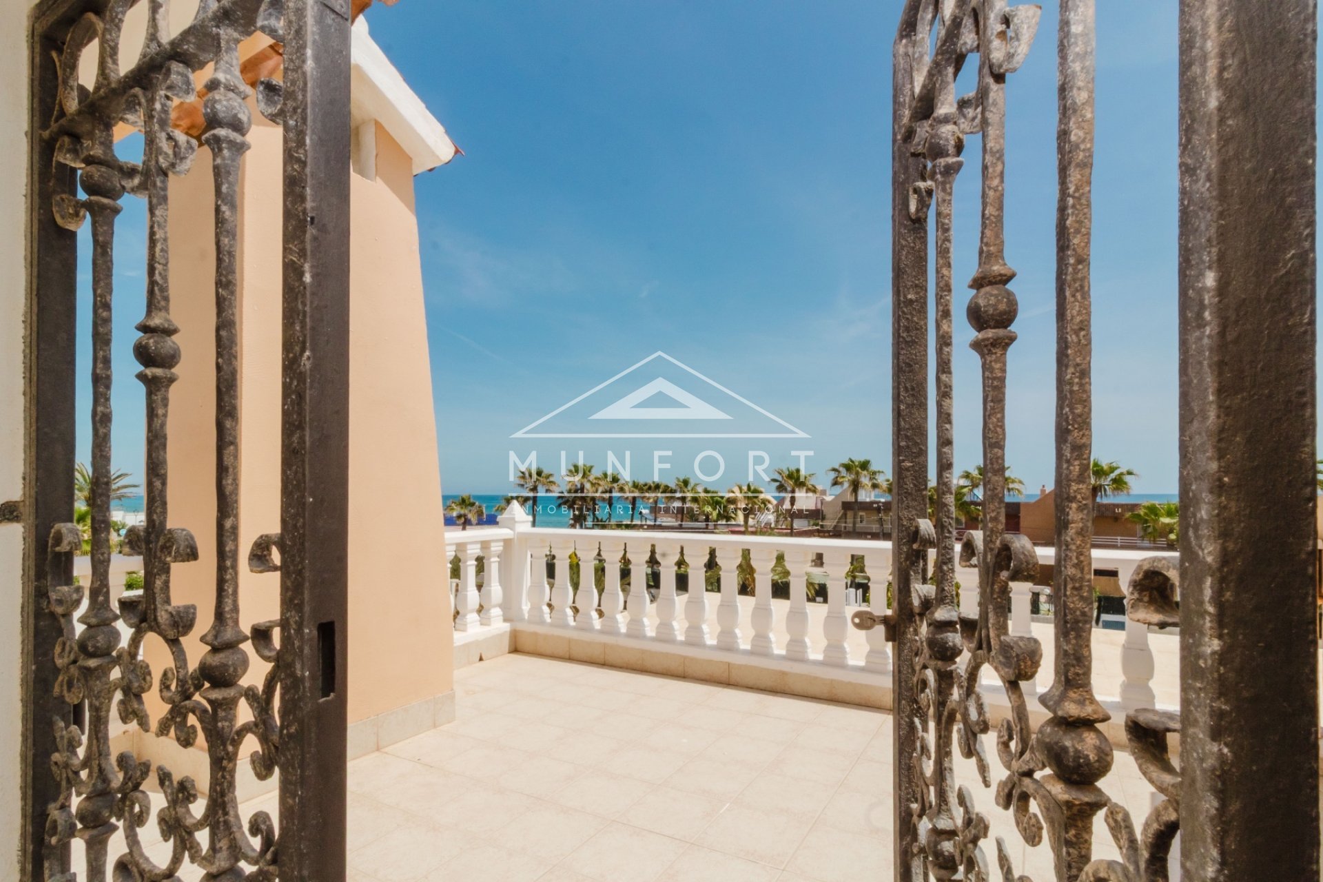 Videresalg - Luksusvillaer -
Torrevieja - La Mata - Torrevieja