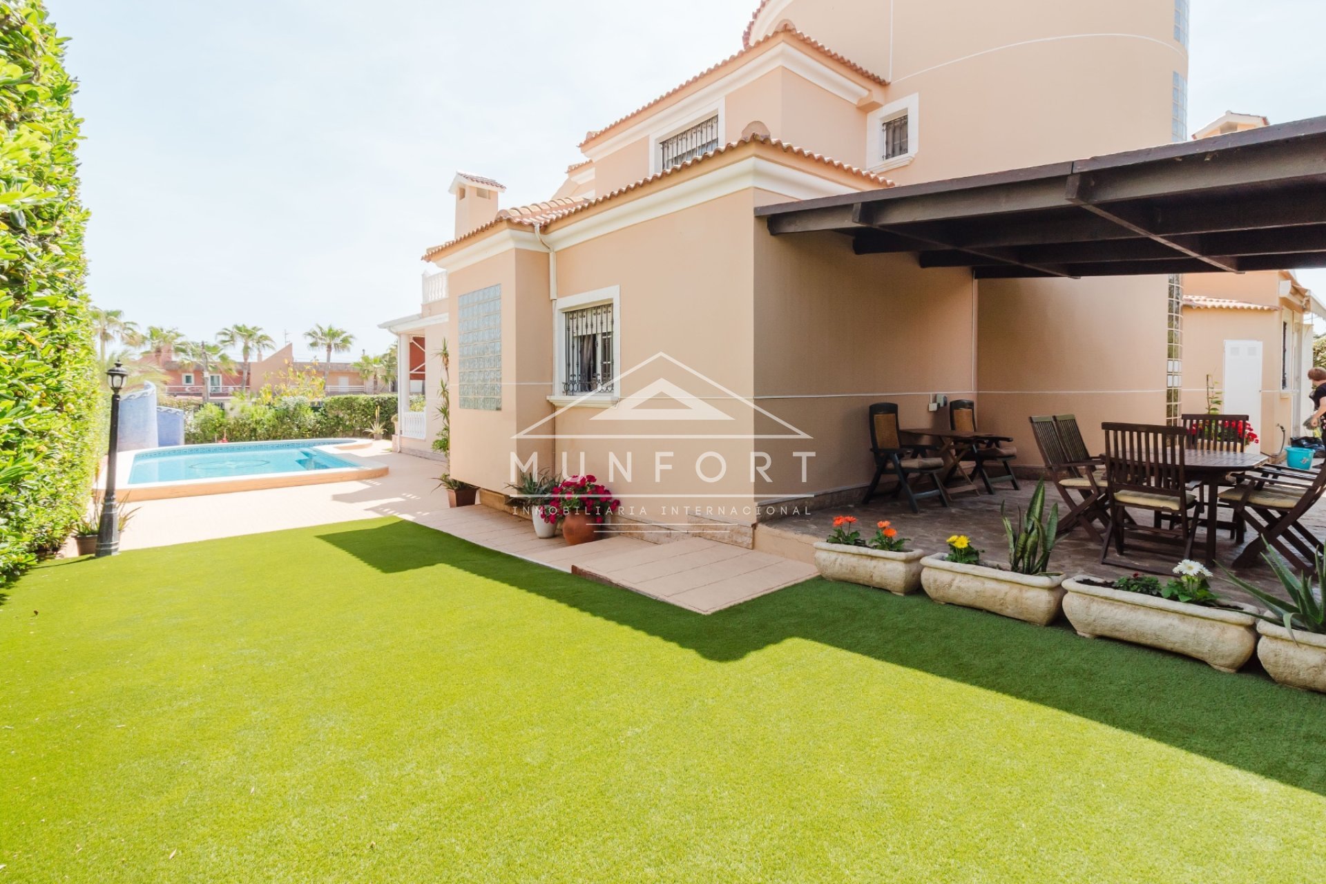Videresalg - Luksusvillaer -
Torrevieja - La Mata - Torrevieja