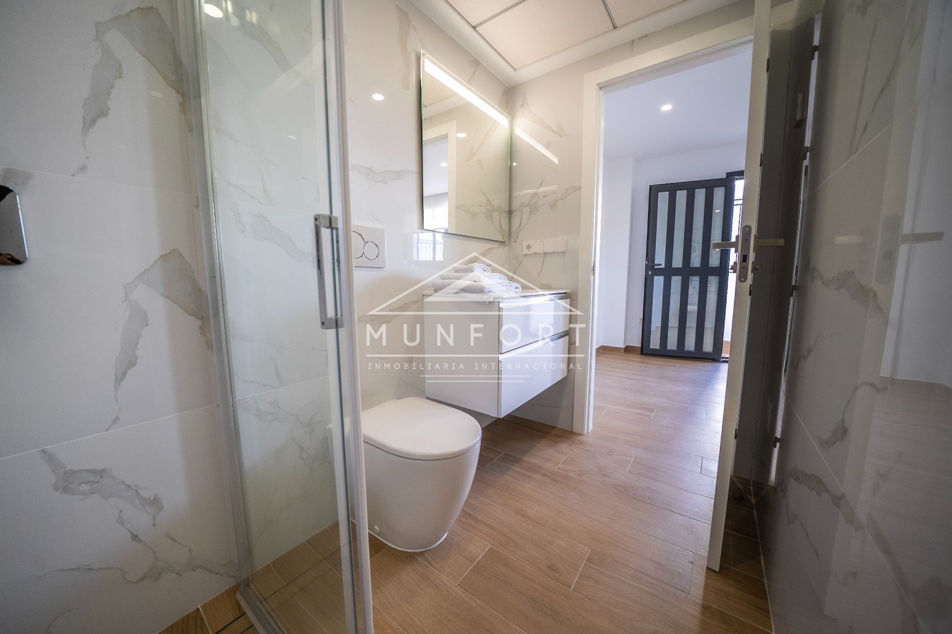 Videresalg - Rekkehus -
Algorfa