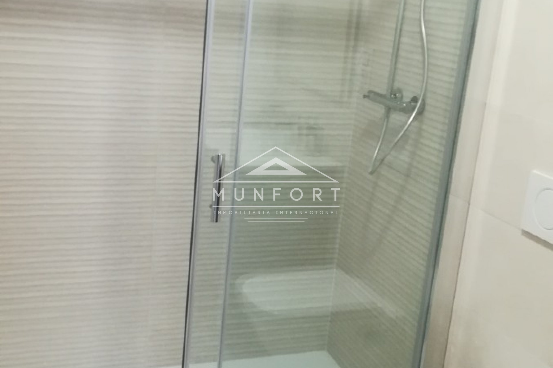 Videresalg - Rekkehus -
Los Montesinos