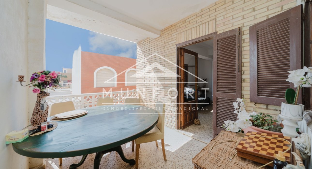 Videresalg - Rekkehus -
Los Urrutias