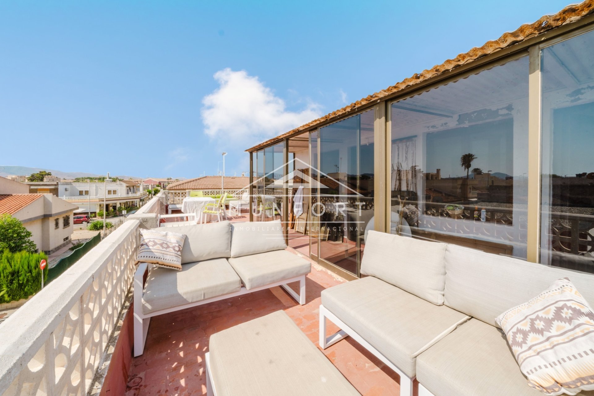 Videresalg - Rekkehus -
Los Urrutias