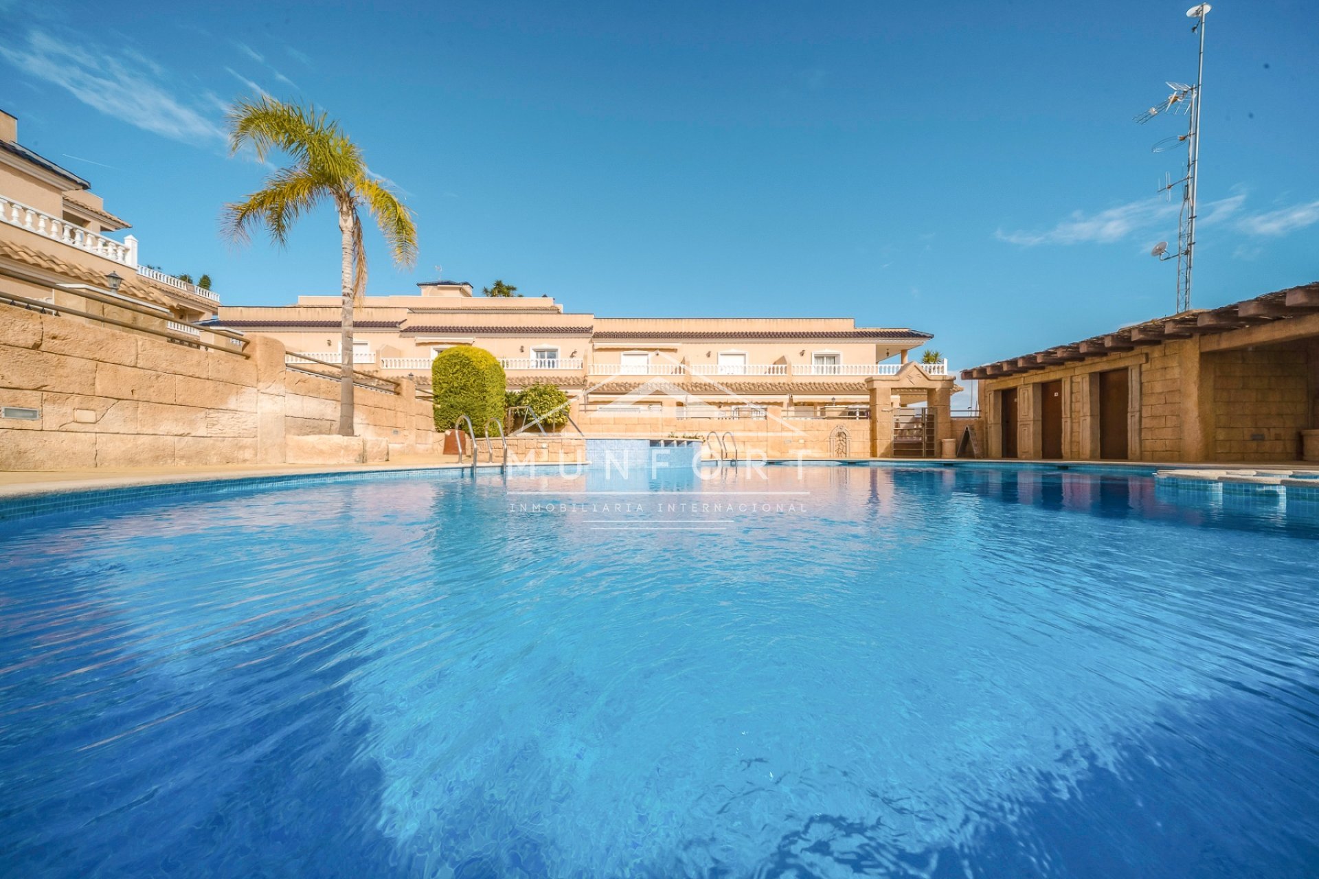 Videresalg - Rekkehus -
Orihuela Costa - Villamartin