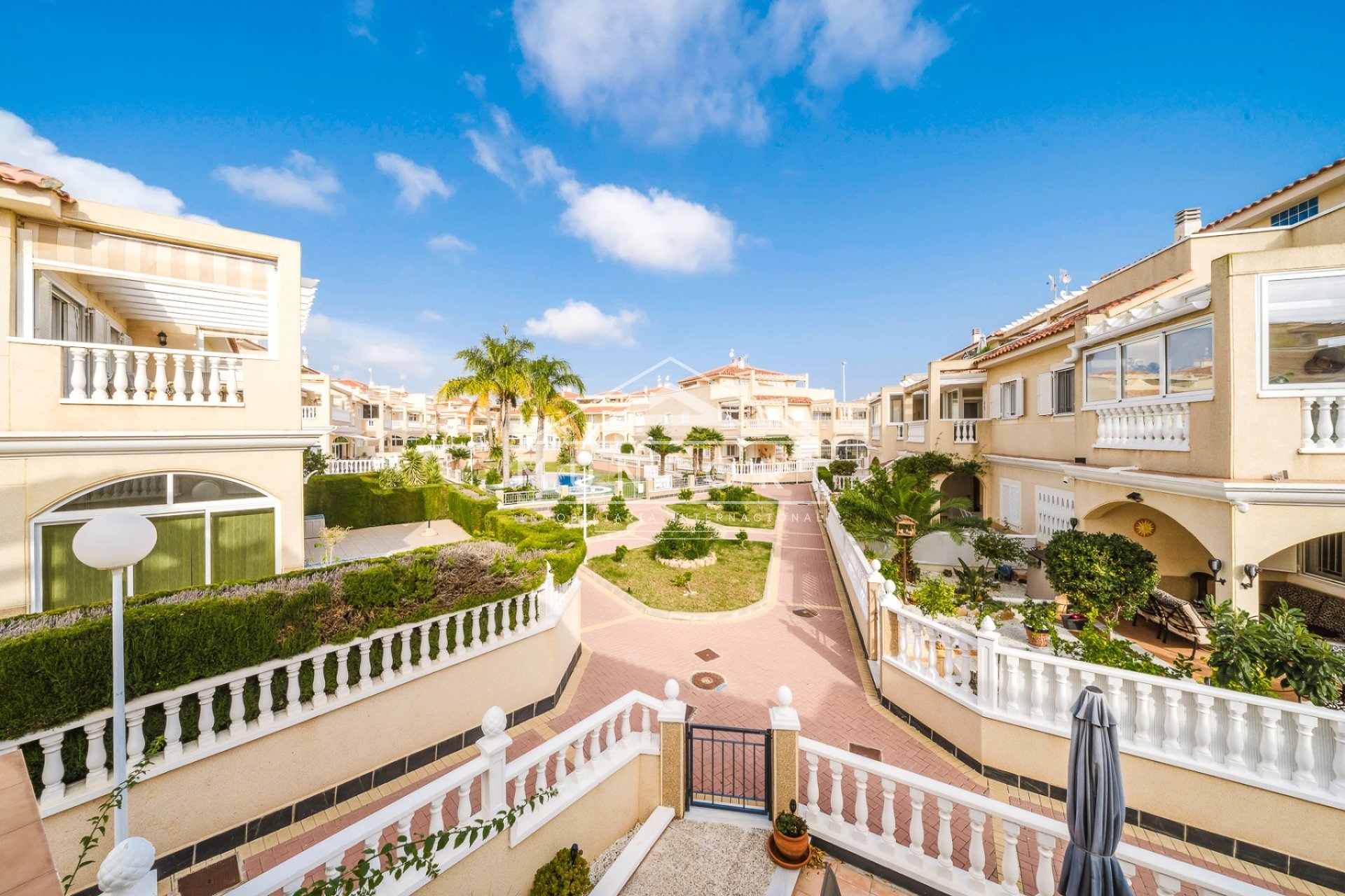 Videresalg - Rekkehus -
Orihuela Costa - ZENIAMAR