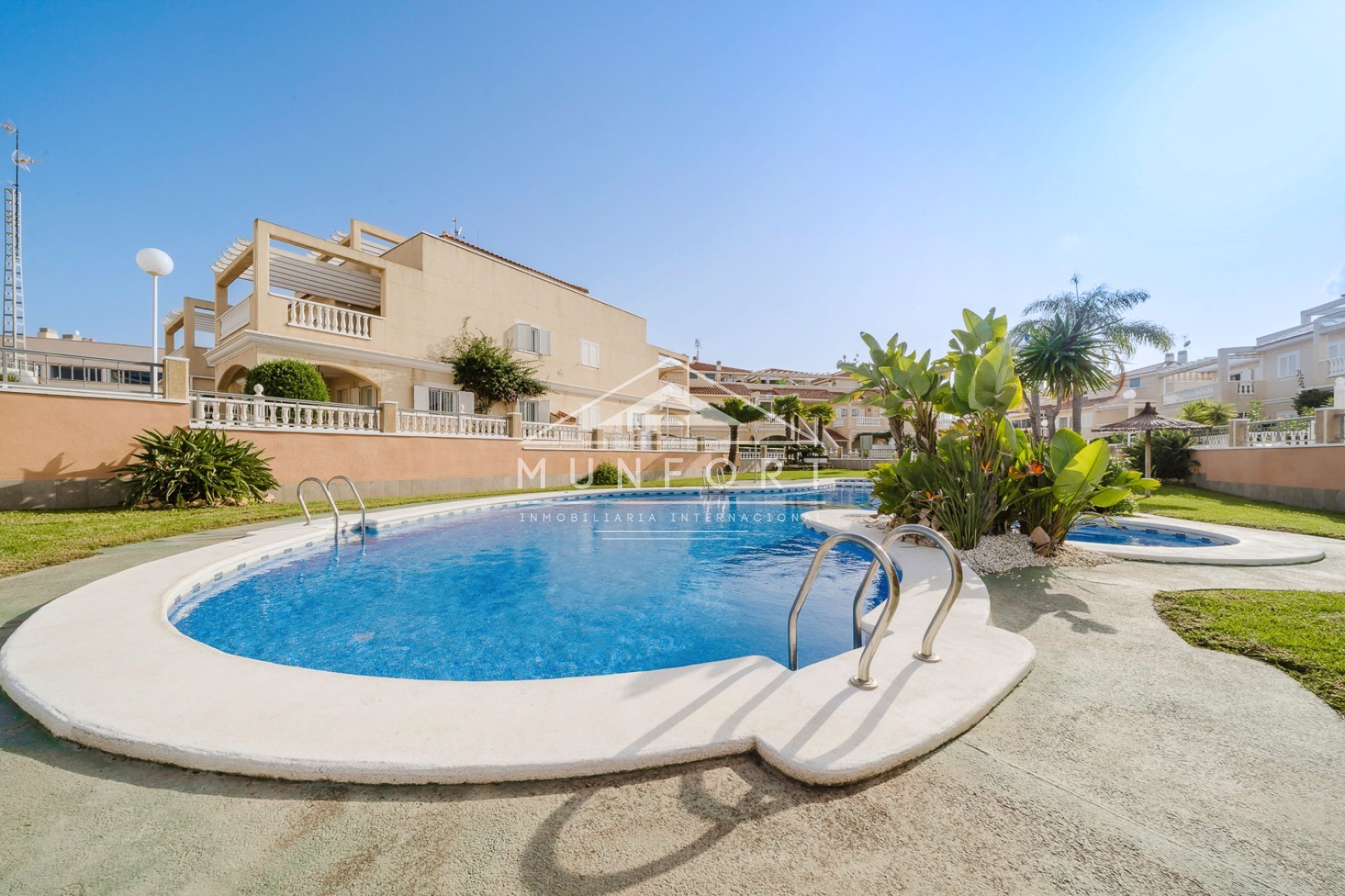 Videresalg - Rekkehus -
Orihuela Costa - ZENIAMAR