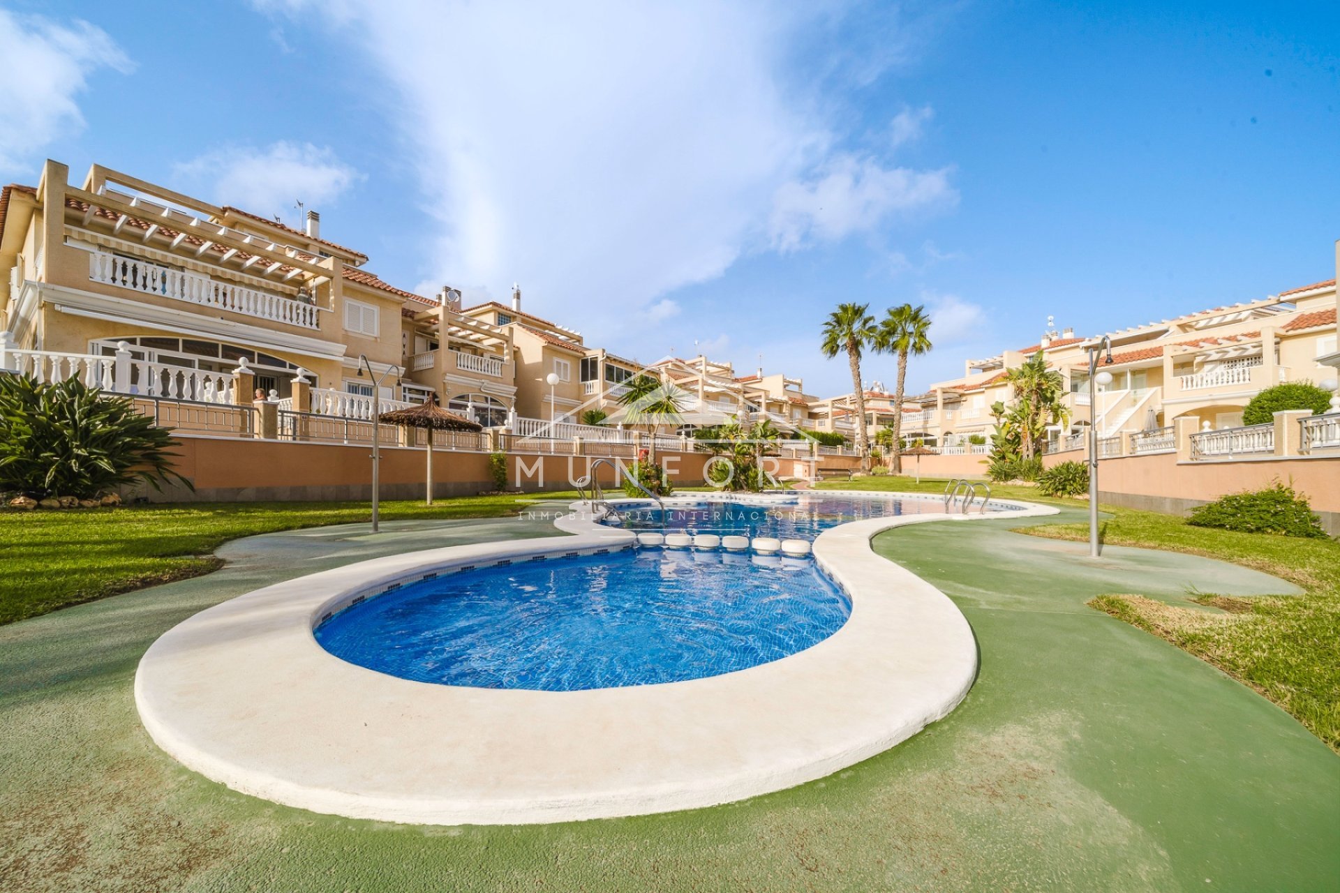 Videresalg - Rekkehus -
Orihuela Costa - ZENIAMAR