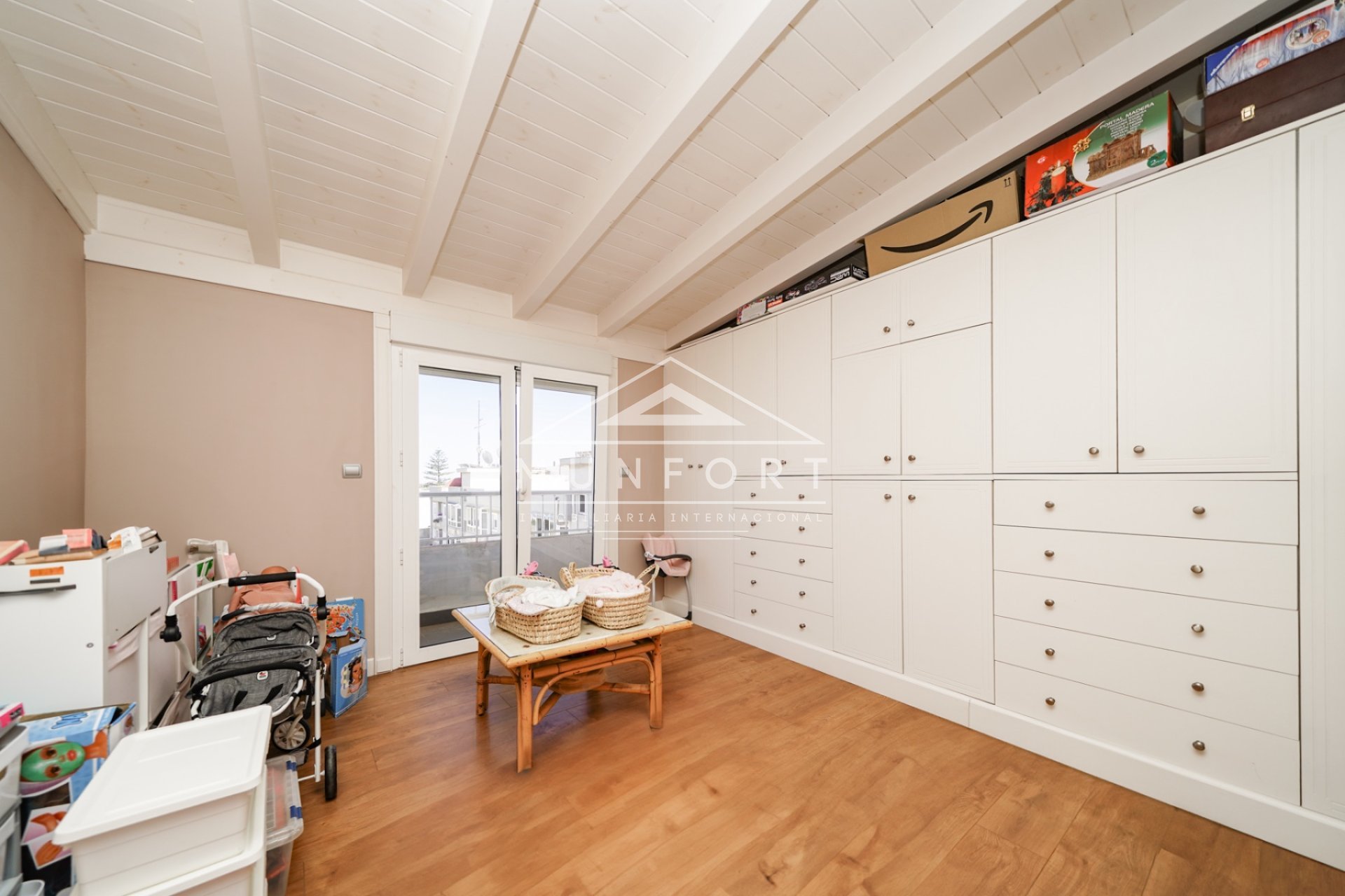 Videresalg - Rekkehus -
San Javier