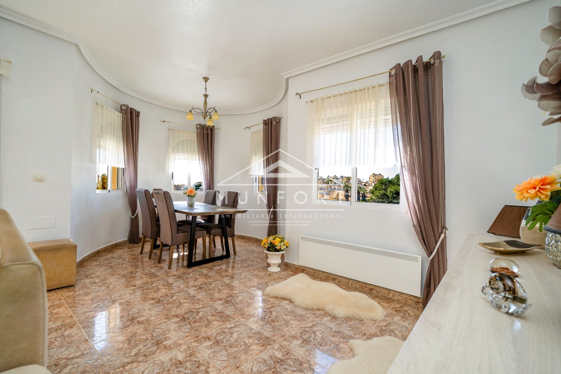 Videresalg - Toppleiligheter -
Orihuela Costa - Villamartín