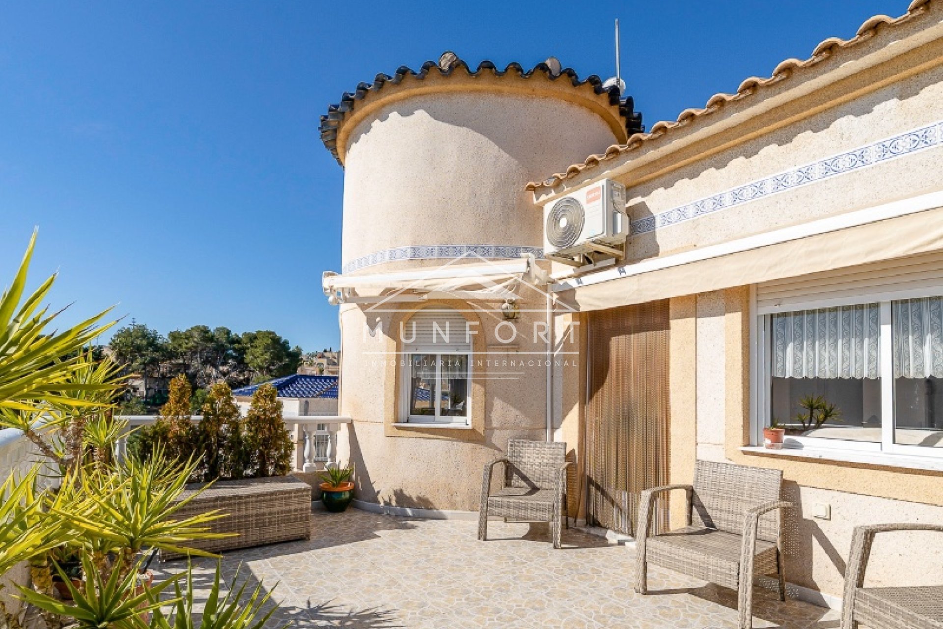 Videresalg - Toppleiligheter -
Orihuela Costa - Villamartín