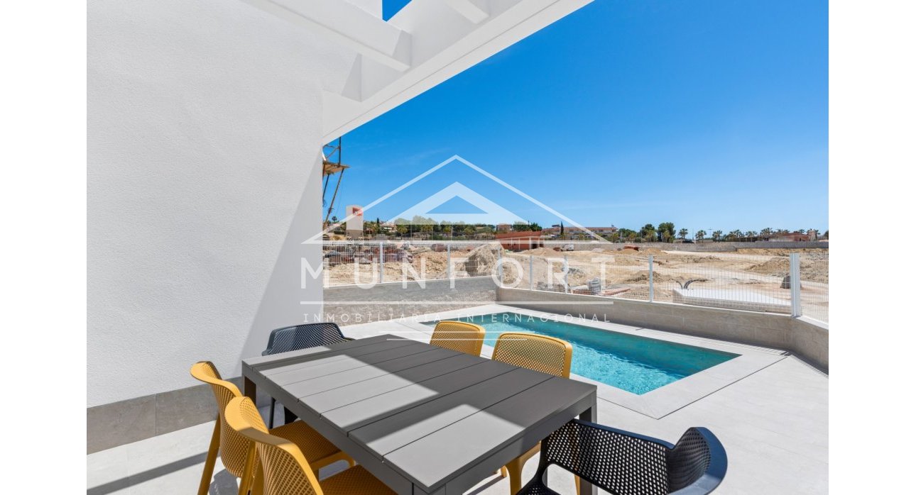 Videresalg - Villaer -
Algorfa