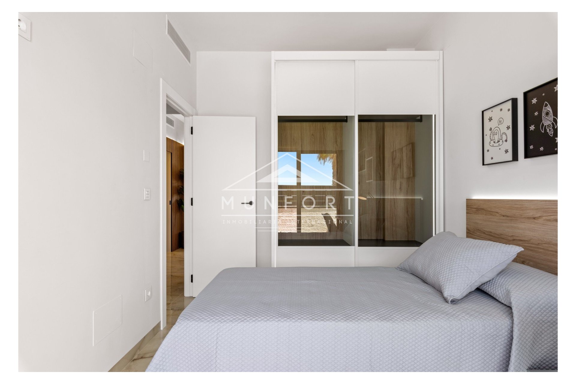 Videresalg - Villaer -
Algorfa