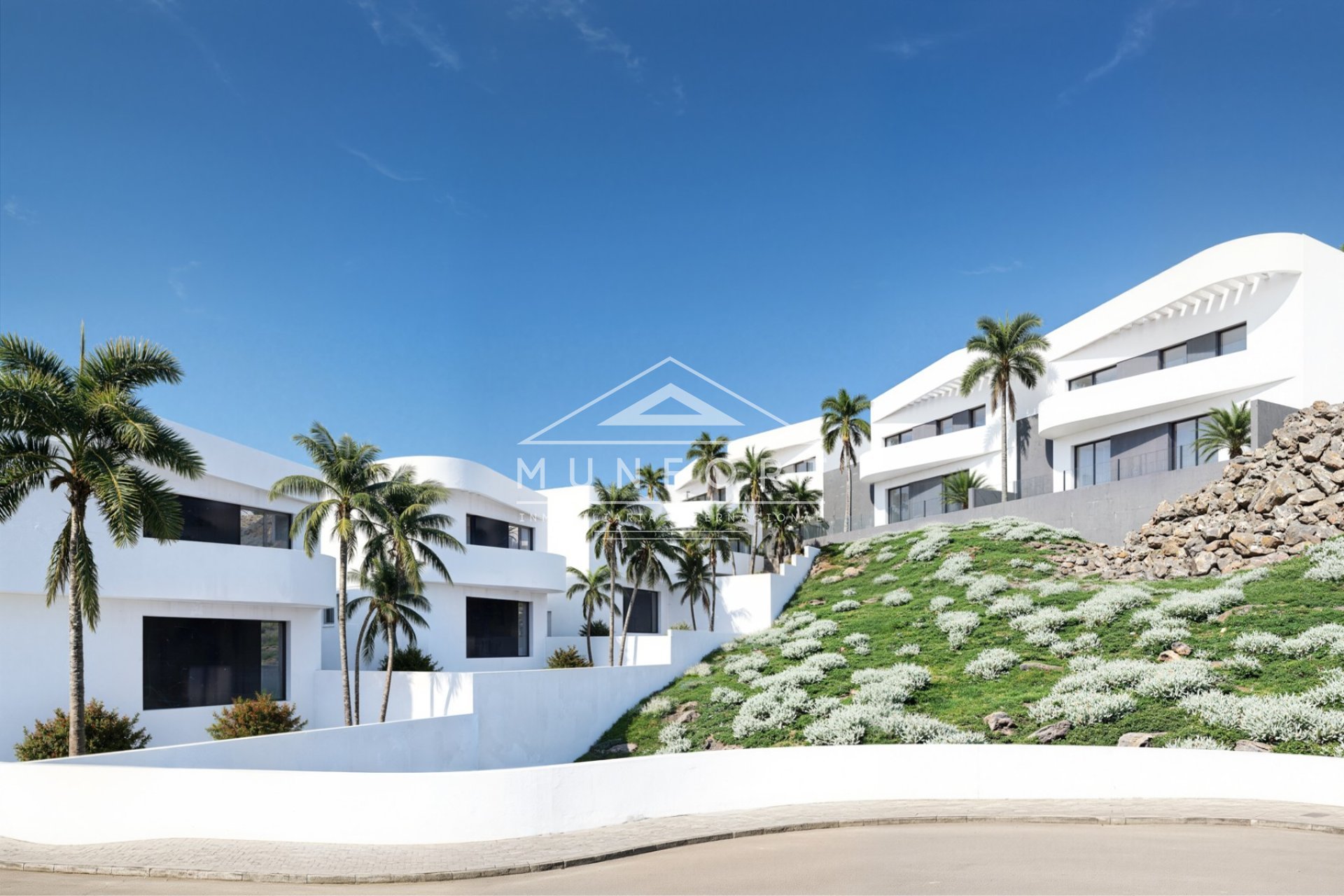 Videresalg - Villaer -
Algorfa