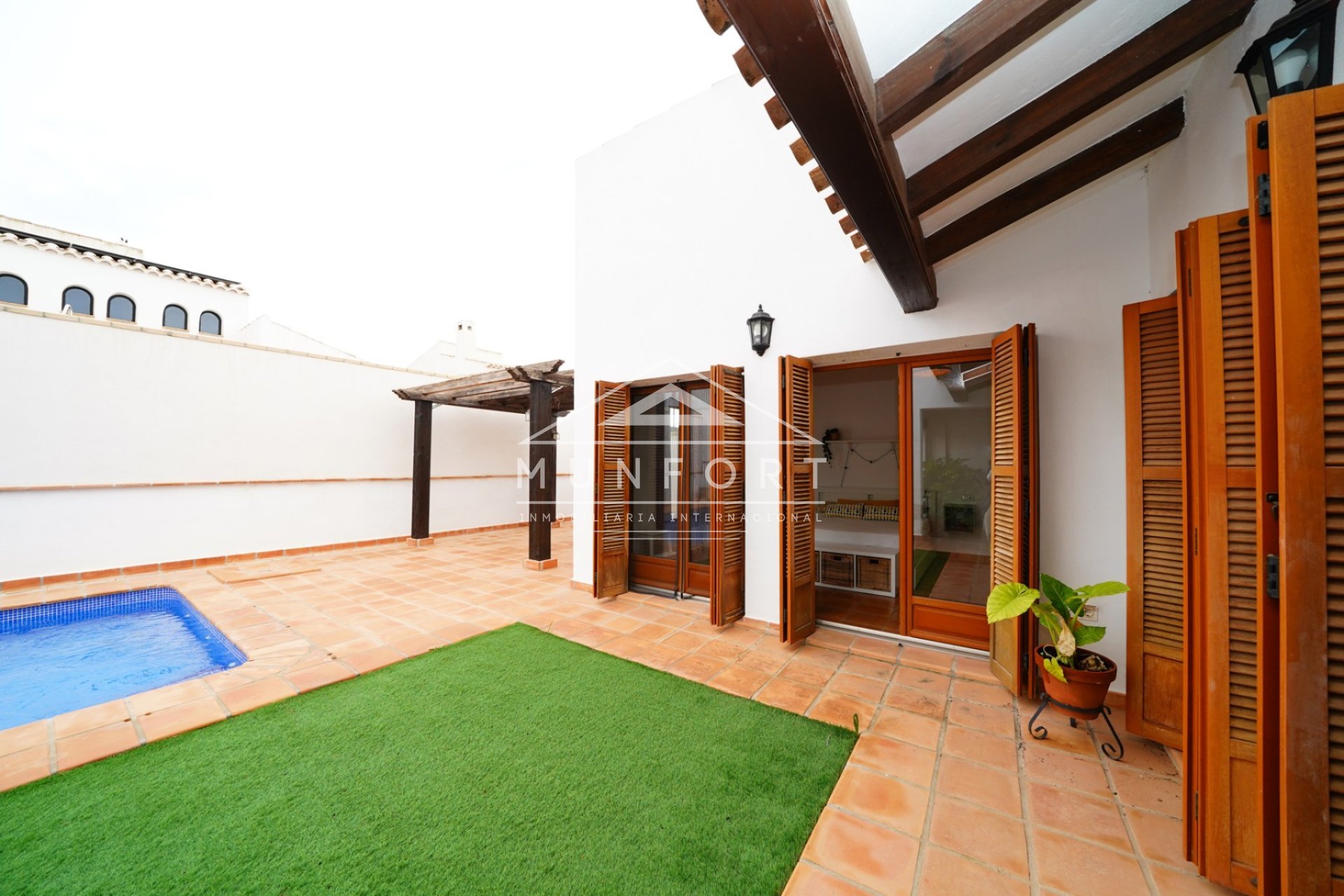 Videresalg - Villaer -
Baños y mendigo - Baños y Mendigo