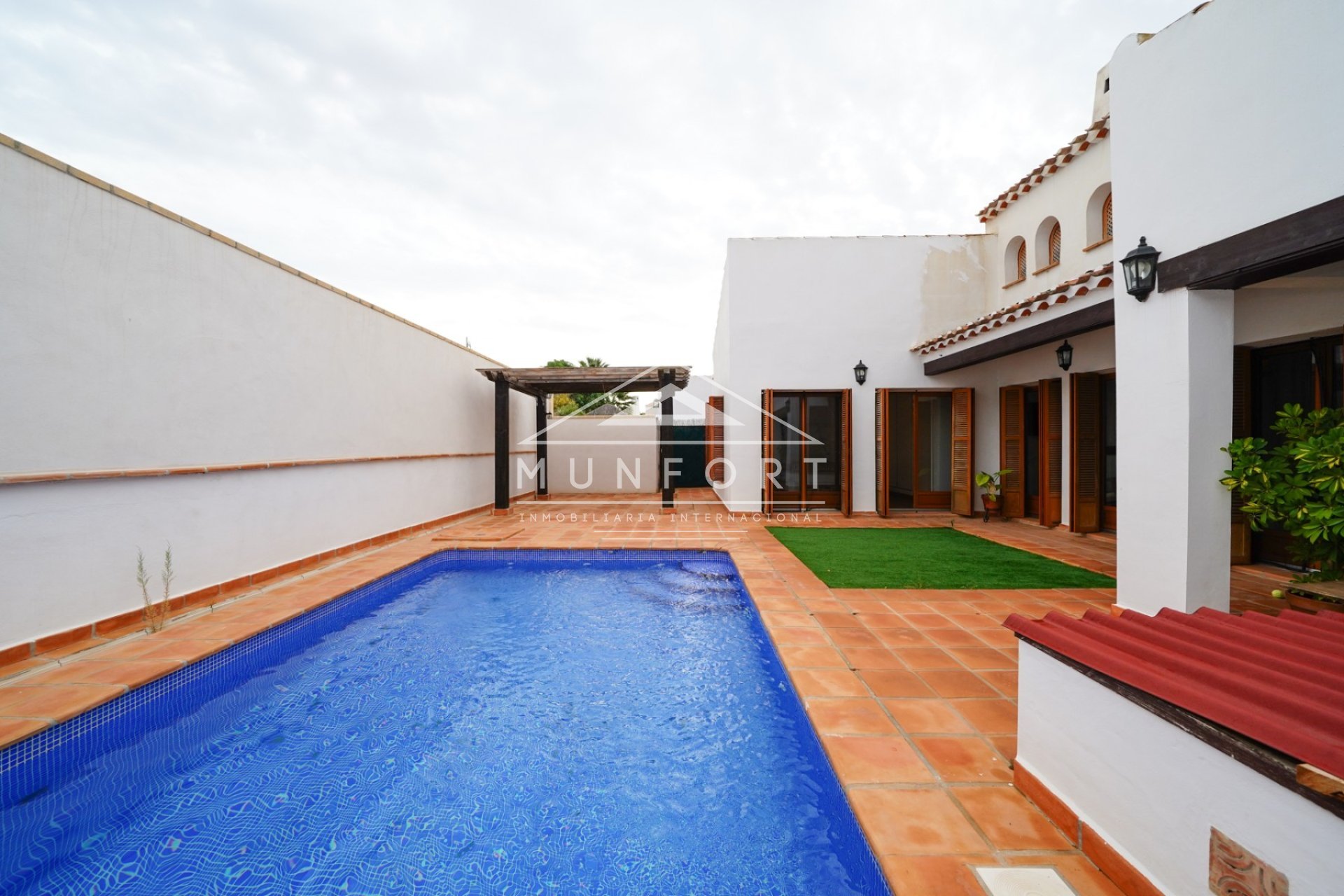 Videresalg - Villaer -
Baños y mendigo - Baños y Mendigo